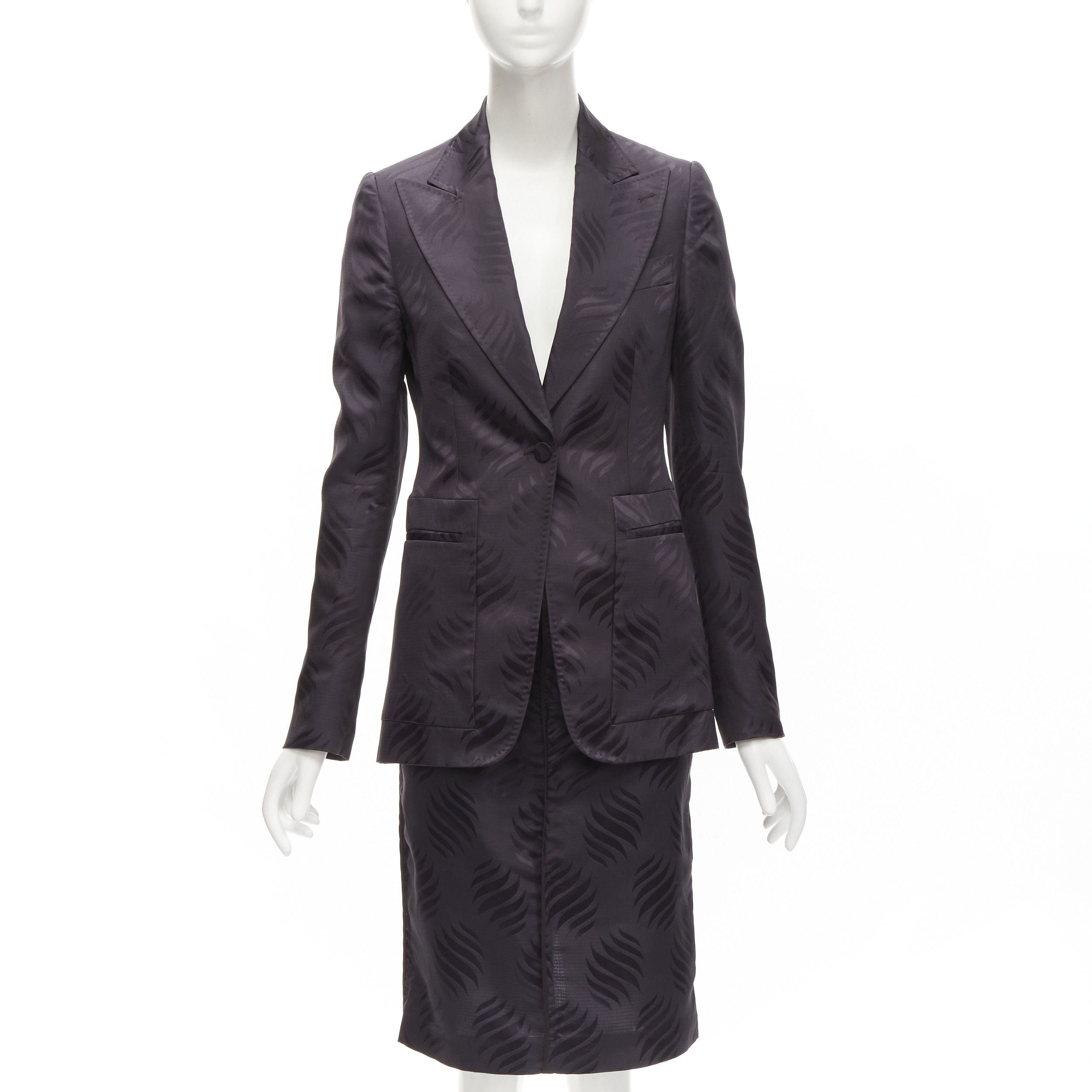 Gucci GUCCI Tom Ford Vintage black oriental leaf jacquard blazer skirt suit IT38 XS Size XS / US 0-2 / IT 36-38 - 1 Thumbnail
