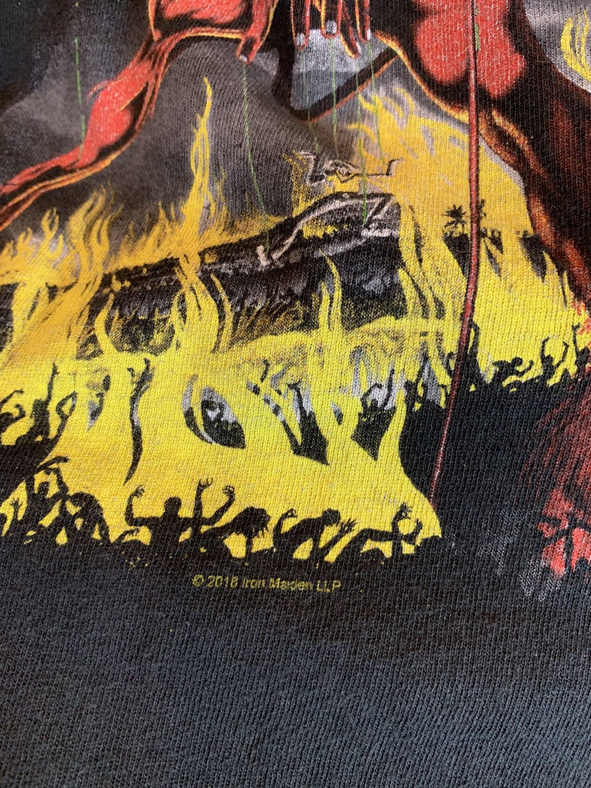 Band Tees × Iron Maiden *RARE* Iron Maiden Legacy Of The Beast World Tour Band Shirt Size US L / EU 52-54 / 3 - 7 Thumbnail