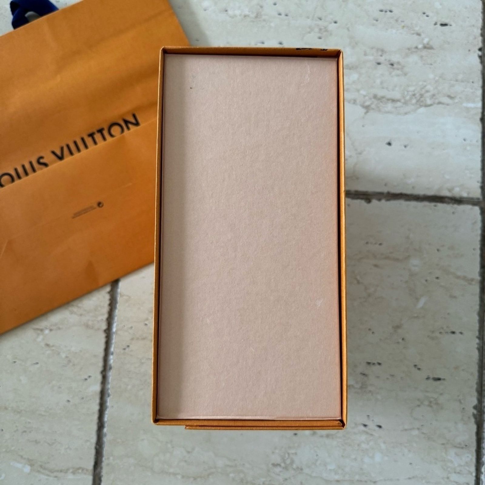Louis Vuitton LOUIS VUITTON Bag, Box, Ribbon Set, Authentic Size ONE SIZE - 7 Thumbnail