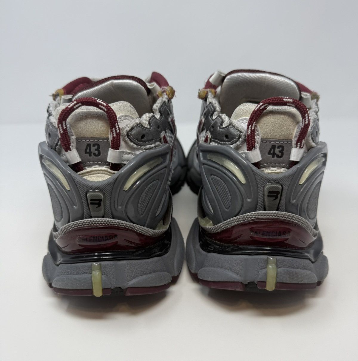 Balenciaga Balenciaga Runner Sneaker Burgandy Size US 10 / EU 43 - 5 Thumbnail