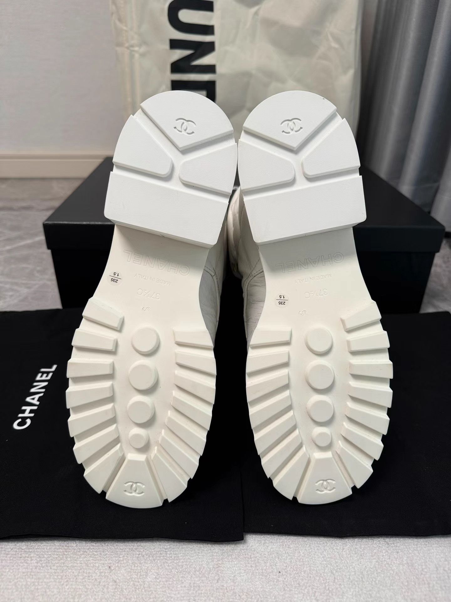 Chanel Chanel Black & White Platform Ankle Boots K6 Size US 7.5 / IT 37.5 - 5 Thumbnail