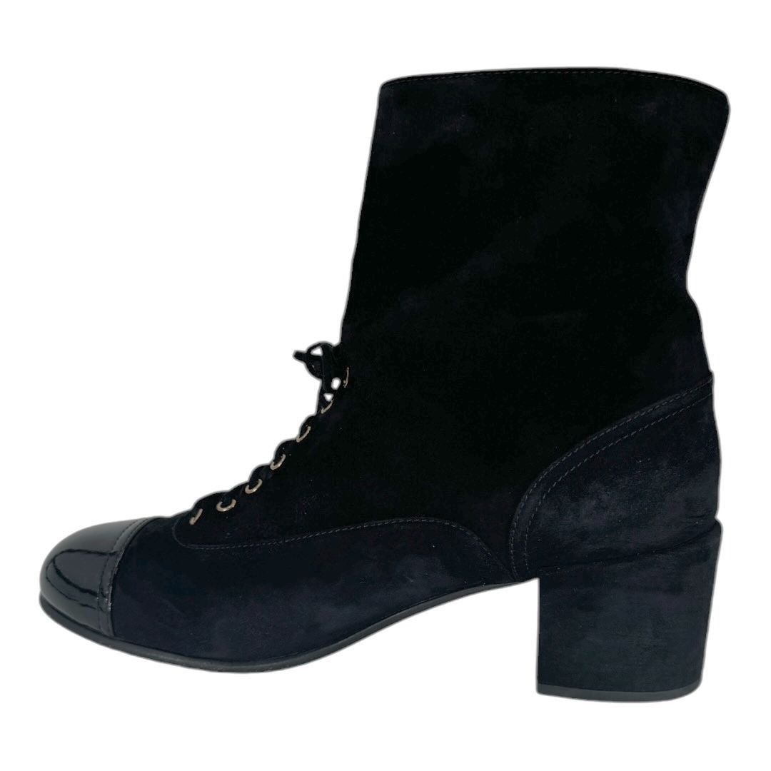 Chanel Chanel Suede Pearl CC Logo Patent Cap Toe Short Boots Size US 10 / IT 40 - 4 Thumbnail