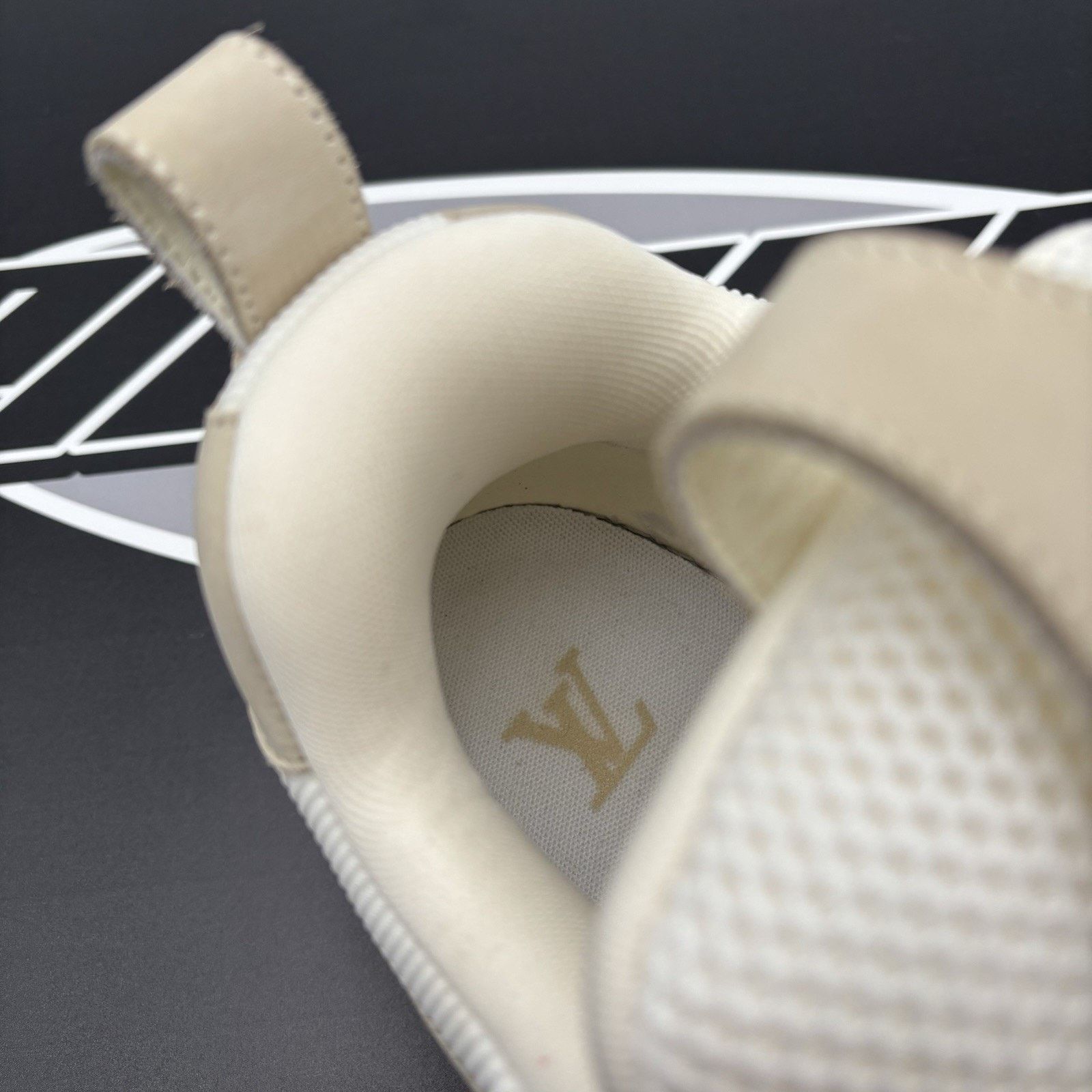 Louis Vuitton Louis Vuitton Skate ' Beige White ' | EXCELLENT COND! Size US 8.5 / EU 41-42 - 7 Thumbnail