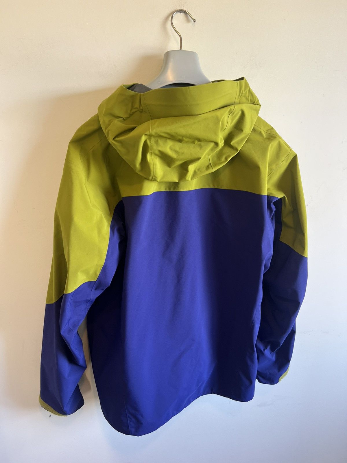 Arc'teryx Arc’teryx ReBird Beta SV Evangelion Green Purple Size US L / EU 52-54 / 3 - 4 Thumbnail
