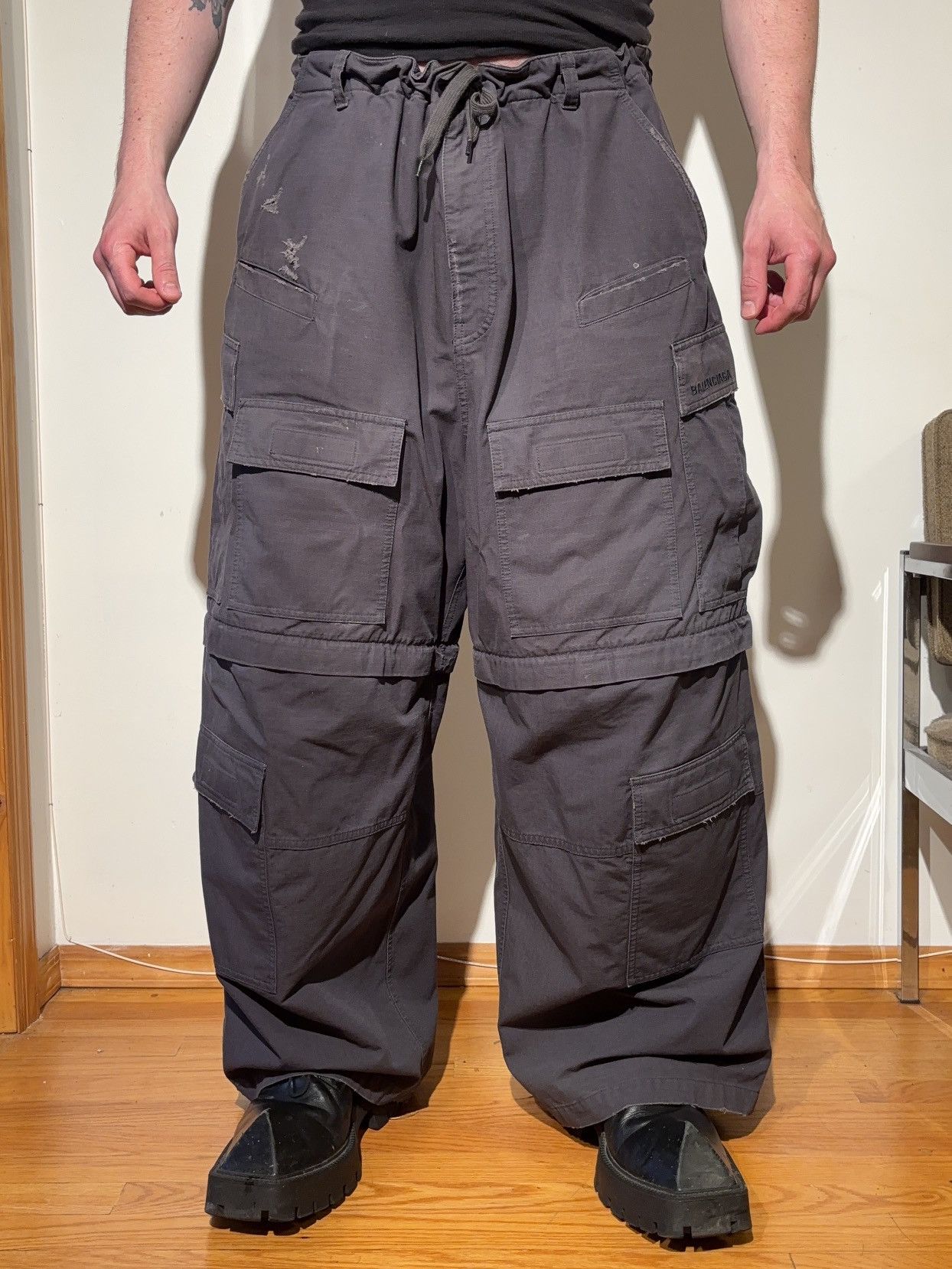Balenciaga Balenciaga Large Cargo Pants in Grey Size US 32 / EU 48 - 3 Thumbnail