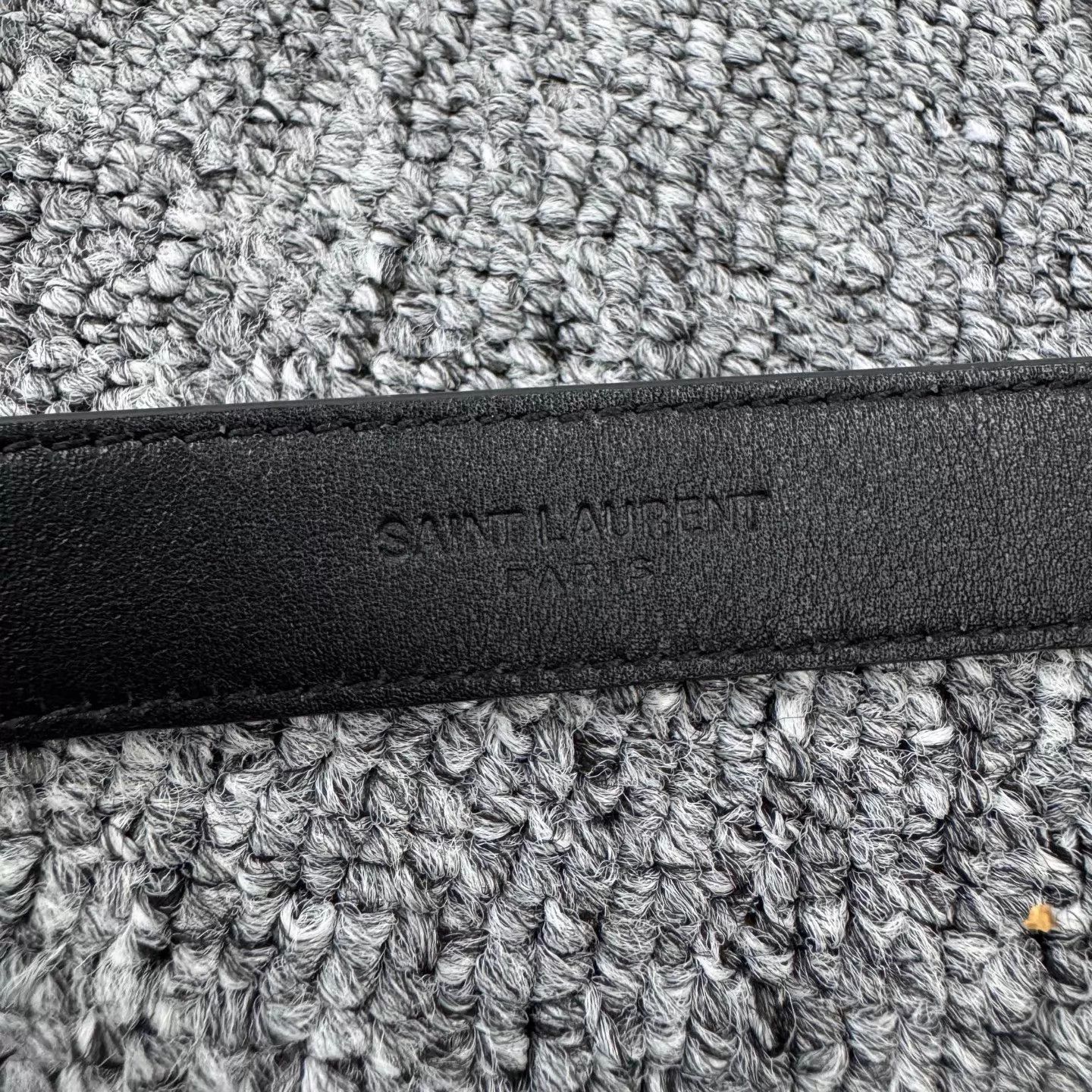 Saint Laurent Paris Saint Laurent Skinny Belt Black Gold Gold Buckle Size ONE SIZE - 7 Thumbnail