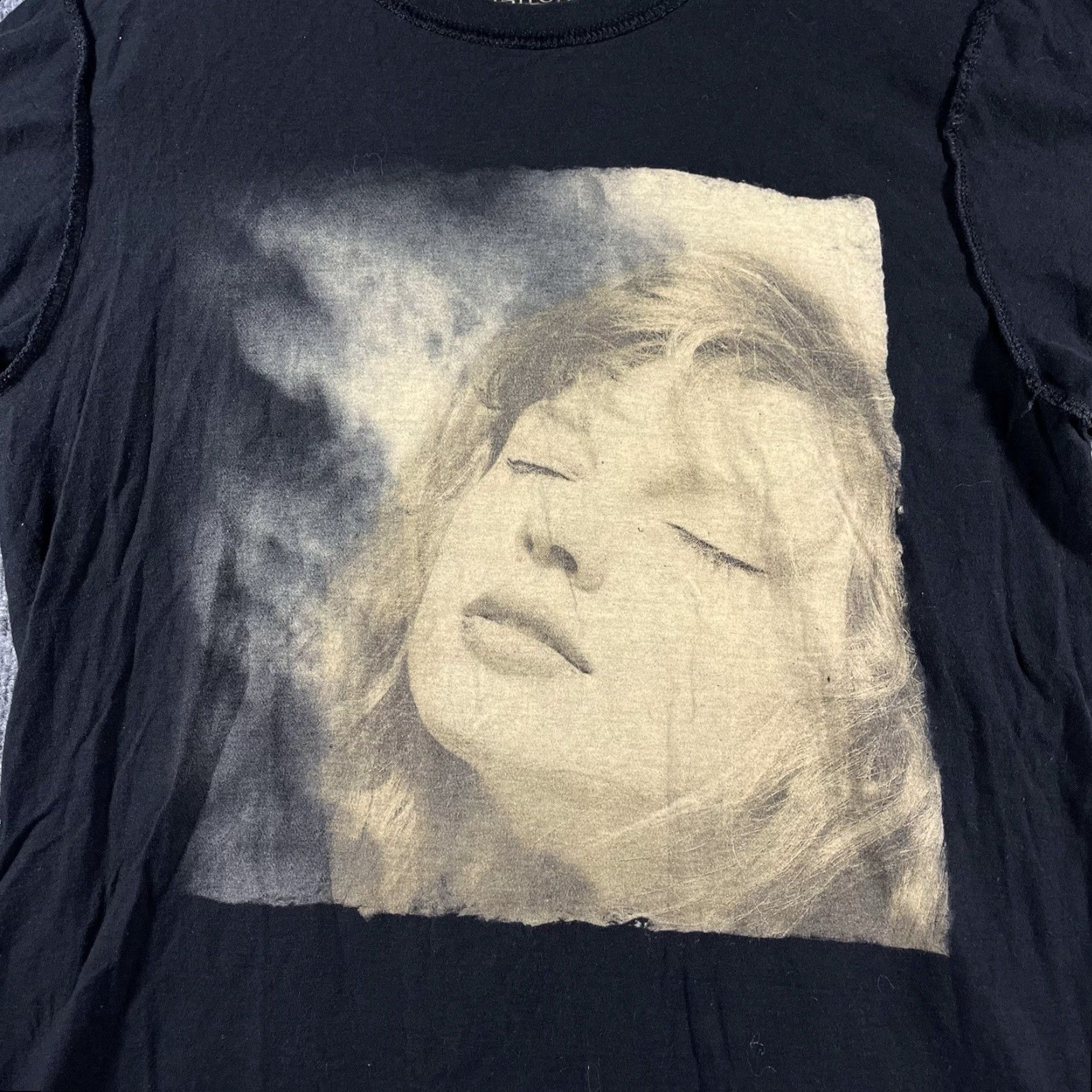Vintage VINTAGE Taylor Swift Fearless T-Shirt Exposed Seams Style Medium Official Merch Tour Black M Unisex Adults Short Sleeve Mens/Womens? Size M / US 6-8 / IT 42-44 - 2 Thumbnail