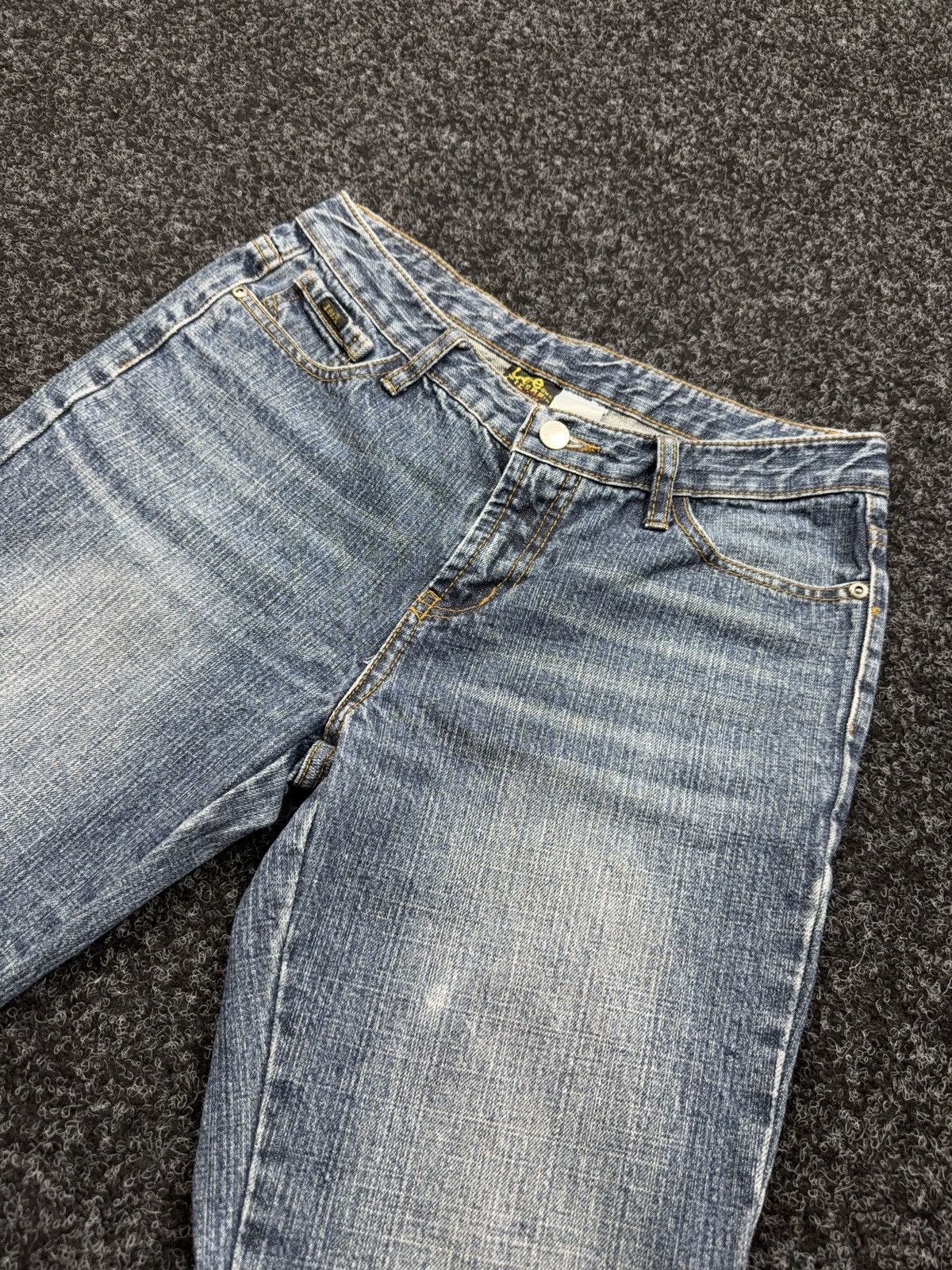 Lee Archive 90s Retro Lee Japan Y2K Flare Denim Jeans Low Rise Size 28" / US 6 / IT 42 - 5 Thumbnail