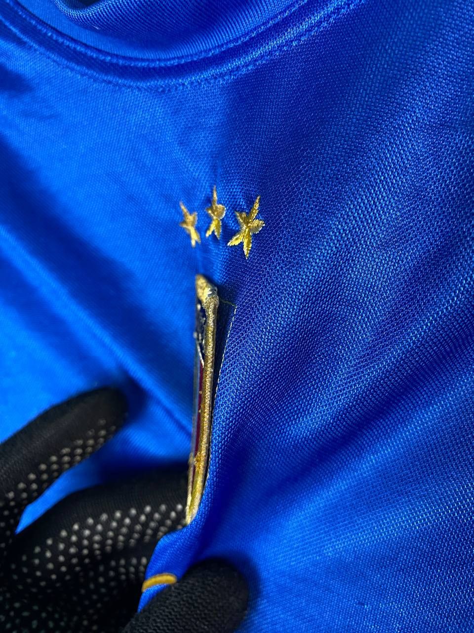 Puma × Vintage Vintage Puma Italy 2004 Home Soccer Jersey Size US M / EU 48-50 / 2 - 3 Thumbnail