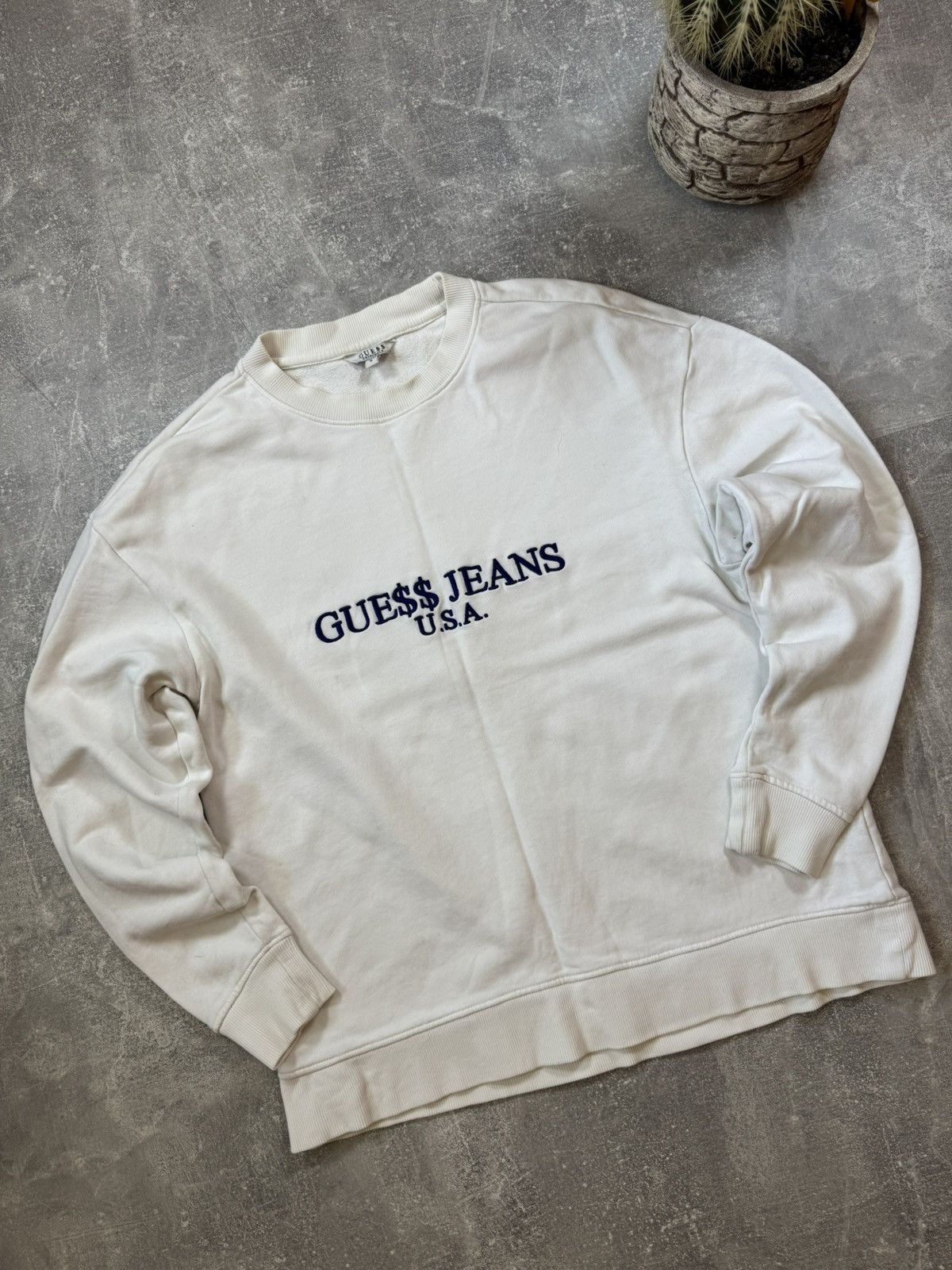 Vintage Vintage Guess USA Washed Jeans Big Logo Sweatshirt Size US S / EU 44-46 / 1 - 2 Thumbnail