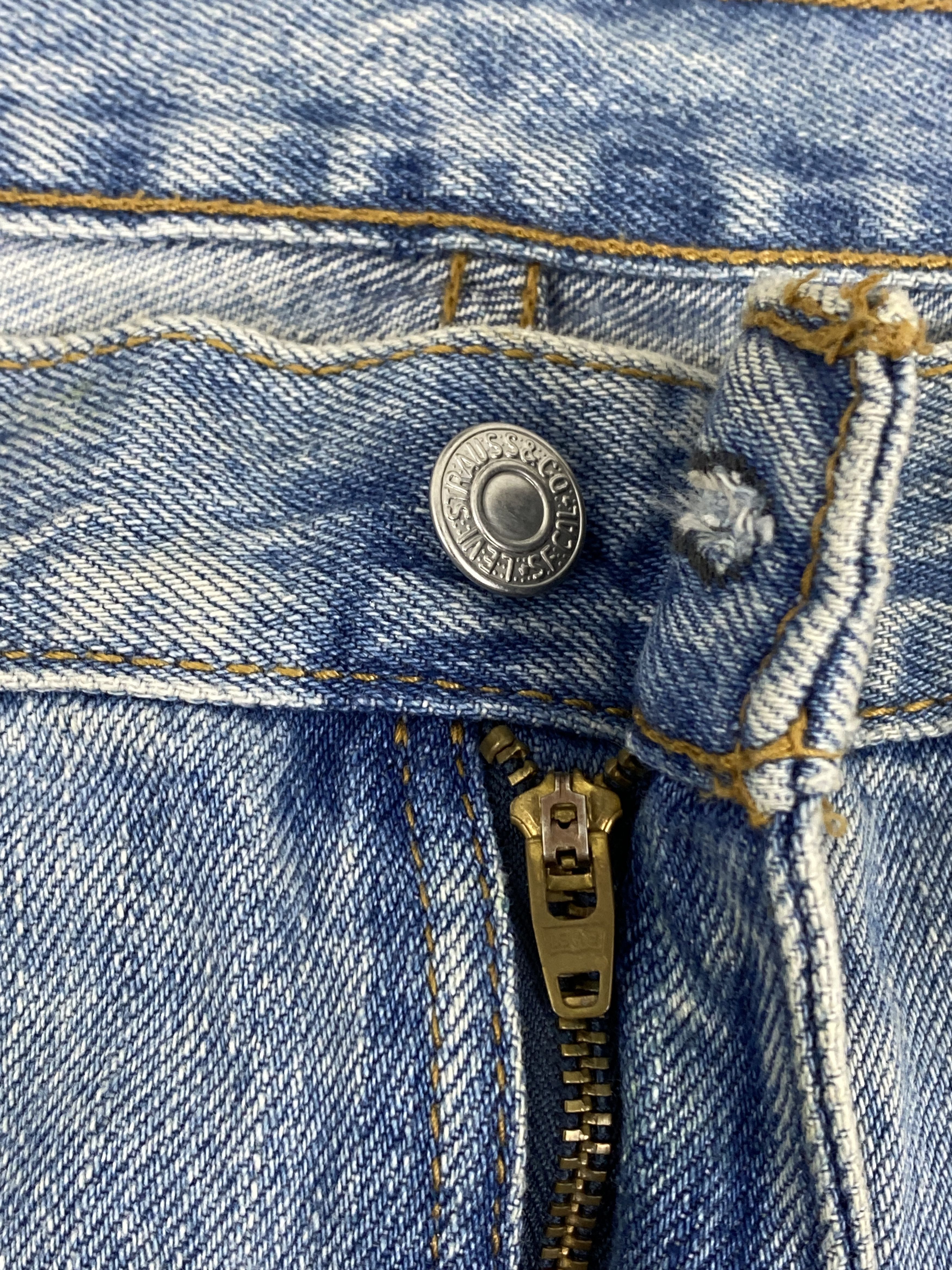 Levi's Vintage Levis 550 Faded Blue Jeans 33x32.5 S0026 Size US 33 - 12 Thumbnail