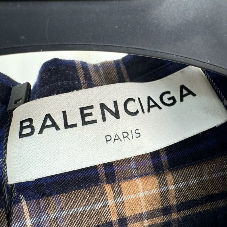 Balenciaga Balenciaga size 34 Gold button checkered shirt Size XS / US 0-2 / IT 36-38 - 5 Thumbnail