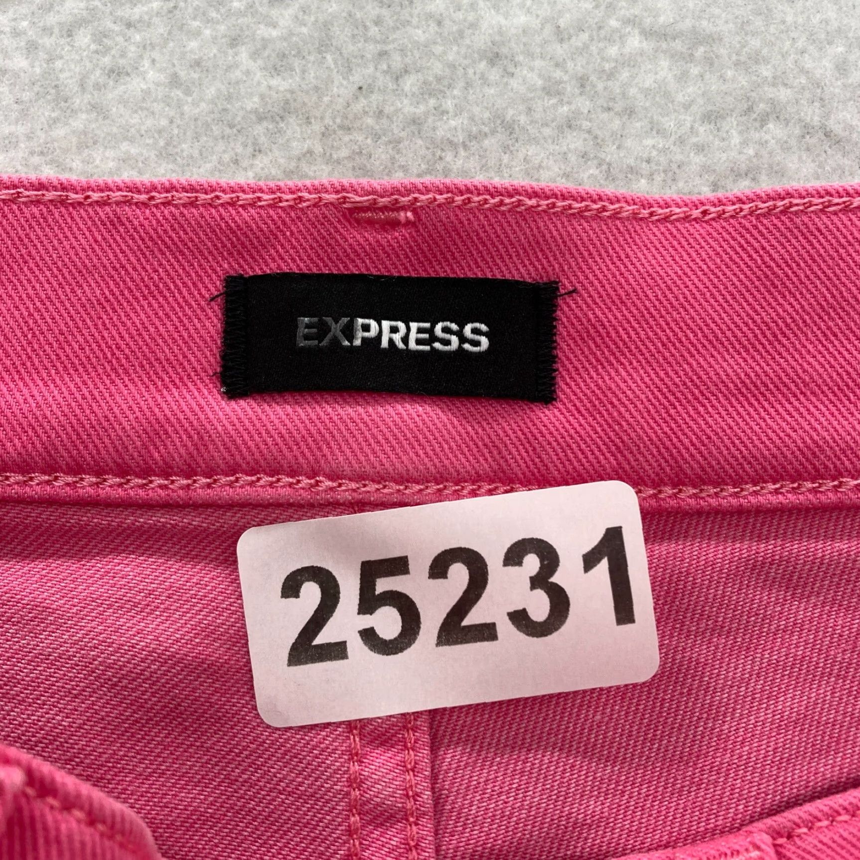 Express Express Jeans Women’s 4 Pink Dark Wash Denim Stretch High Rise 5 Pocket NWT Mom Jeans Size 27" / US 4 / IT 40 - 5 Thumbnail