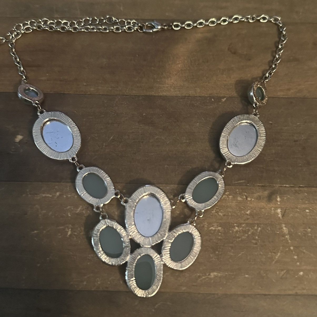 Other Gold tone seafoam green statement necklace Size ONE SIZE - 5 Thumbnail