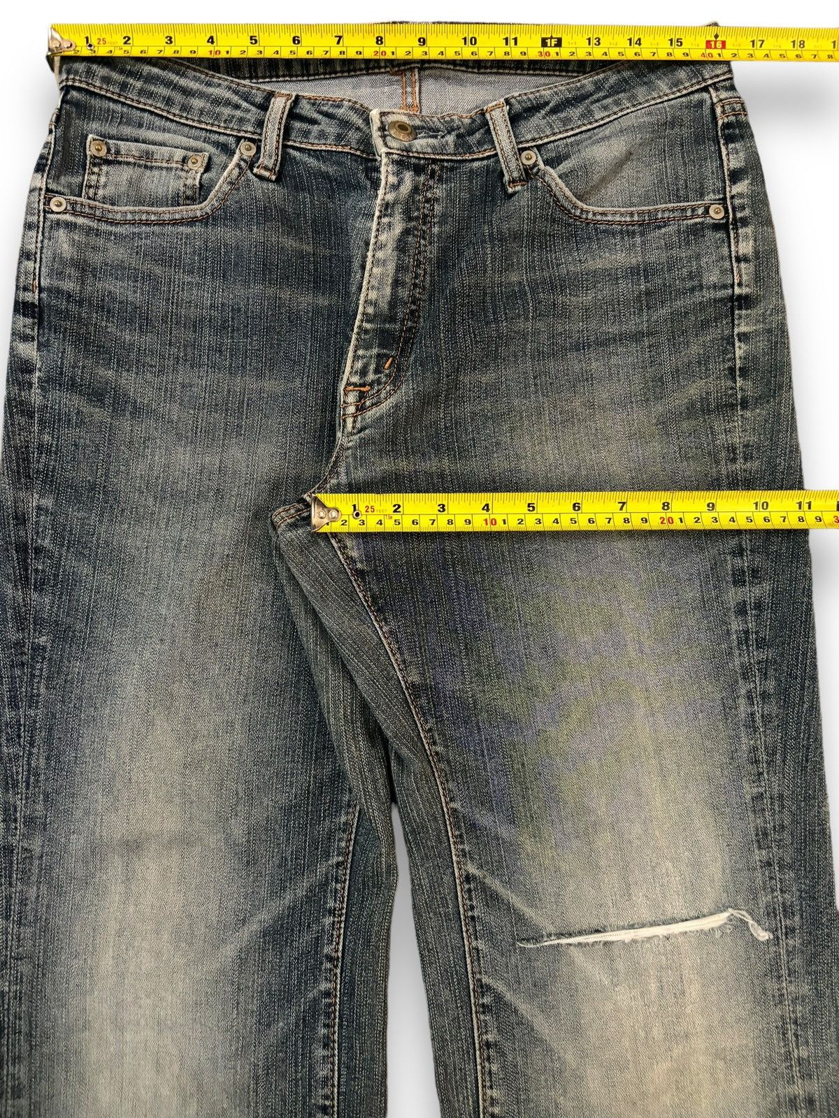 Japanese Brand Vintage Japanese Brand Mud Washed Loose Fit Distressed Jeans Size US 32 / EU 48 - 14 Thumbnail