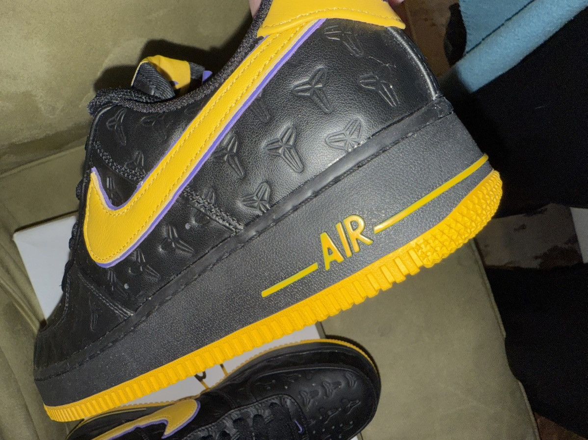 Nike Nike Air Force 1 Low Retro QS KB P “Kobe Away” 3794/8000 NEW Size US 9.5 / EU 42-43 - 19 Thumbnail