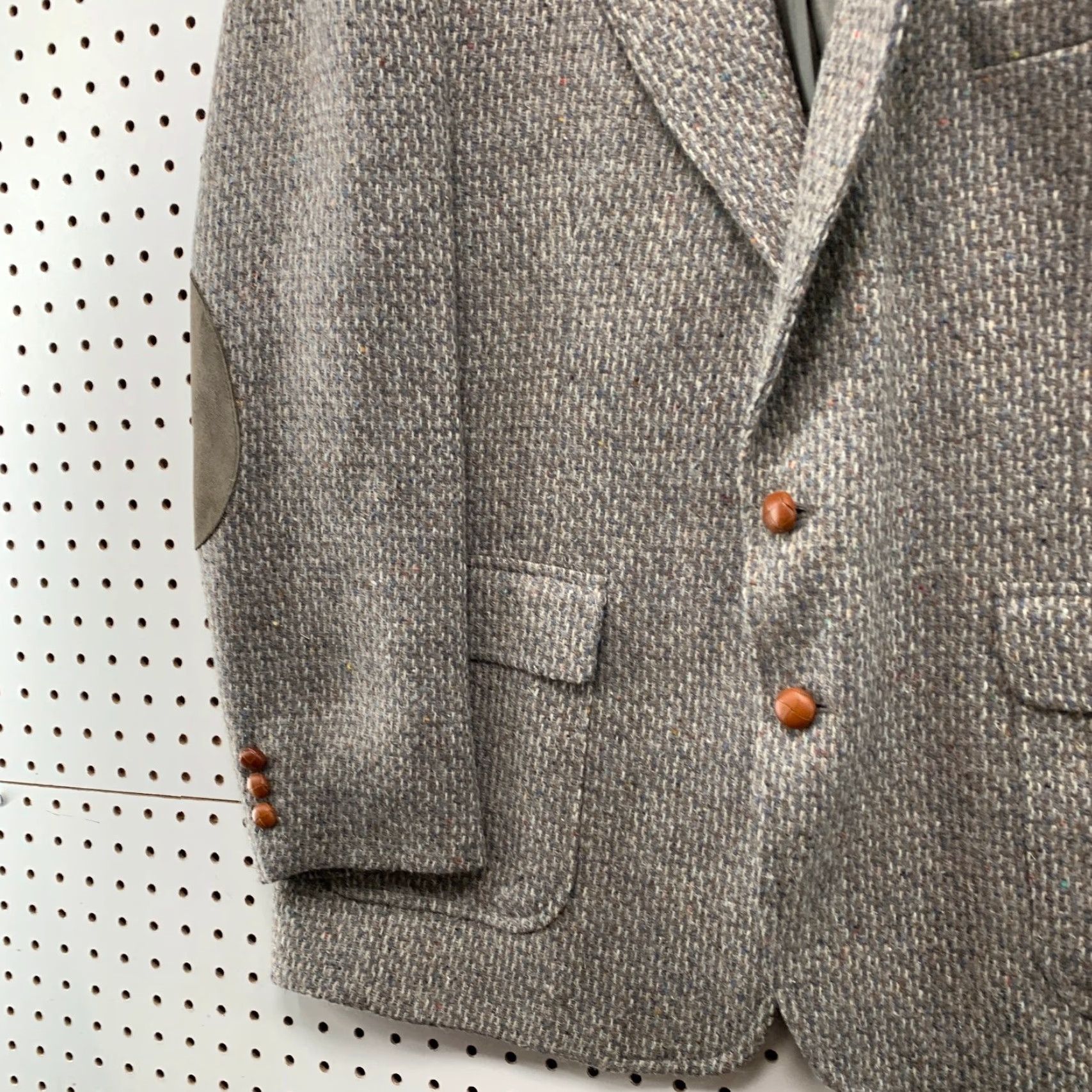 Levi's VINTAGE Levi's Blazer Wool Tweed 46R Gray Two-Button Suede Elbows Made USA Mens Jacket Blazer Size 46R - 3 Thumbnail