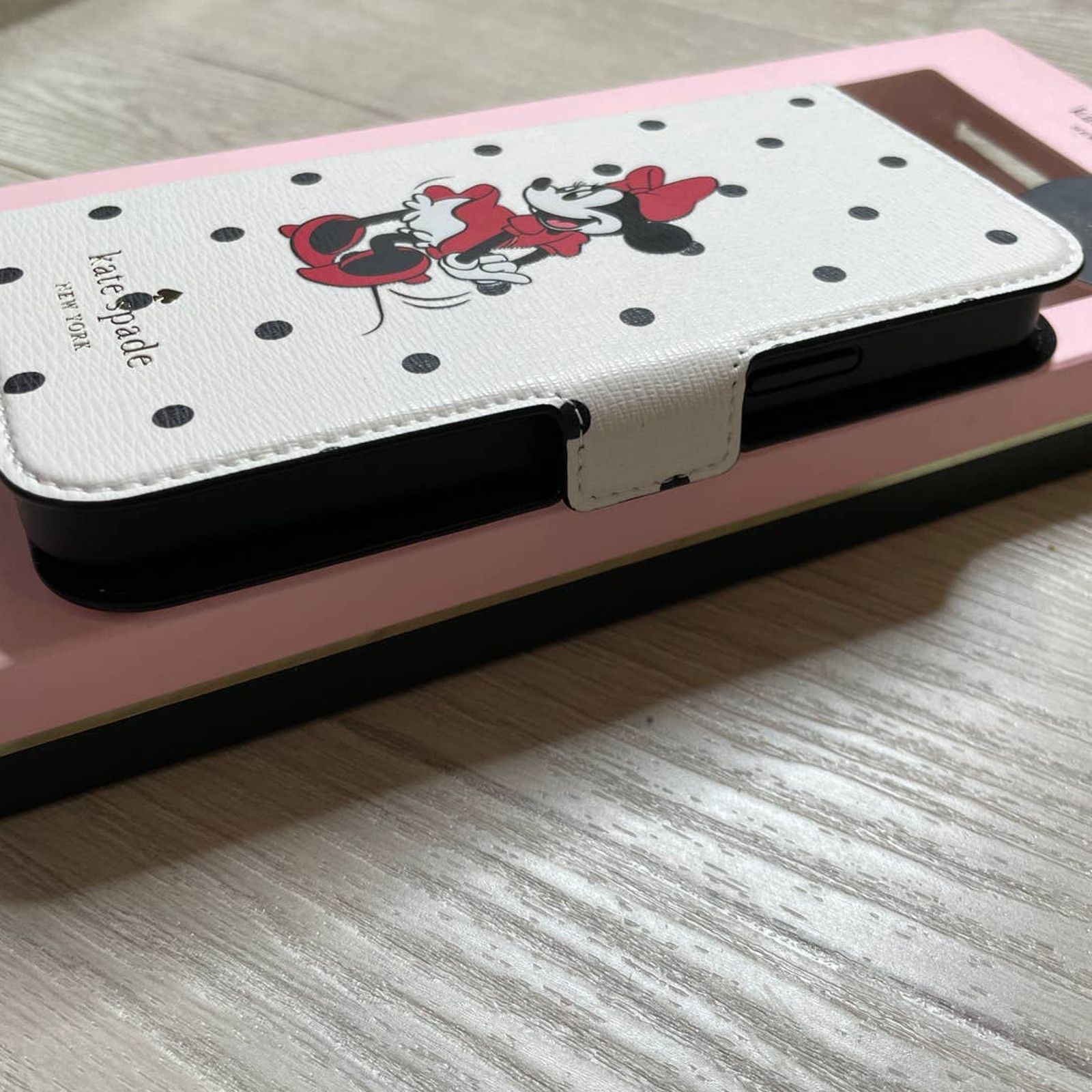 Kate Spade Kate Spade Minnie Mouse Magnetic Folio Iphone 13 Pro Case Size ONE SIZE - 5 Thumbnail