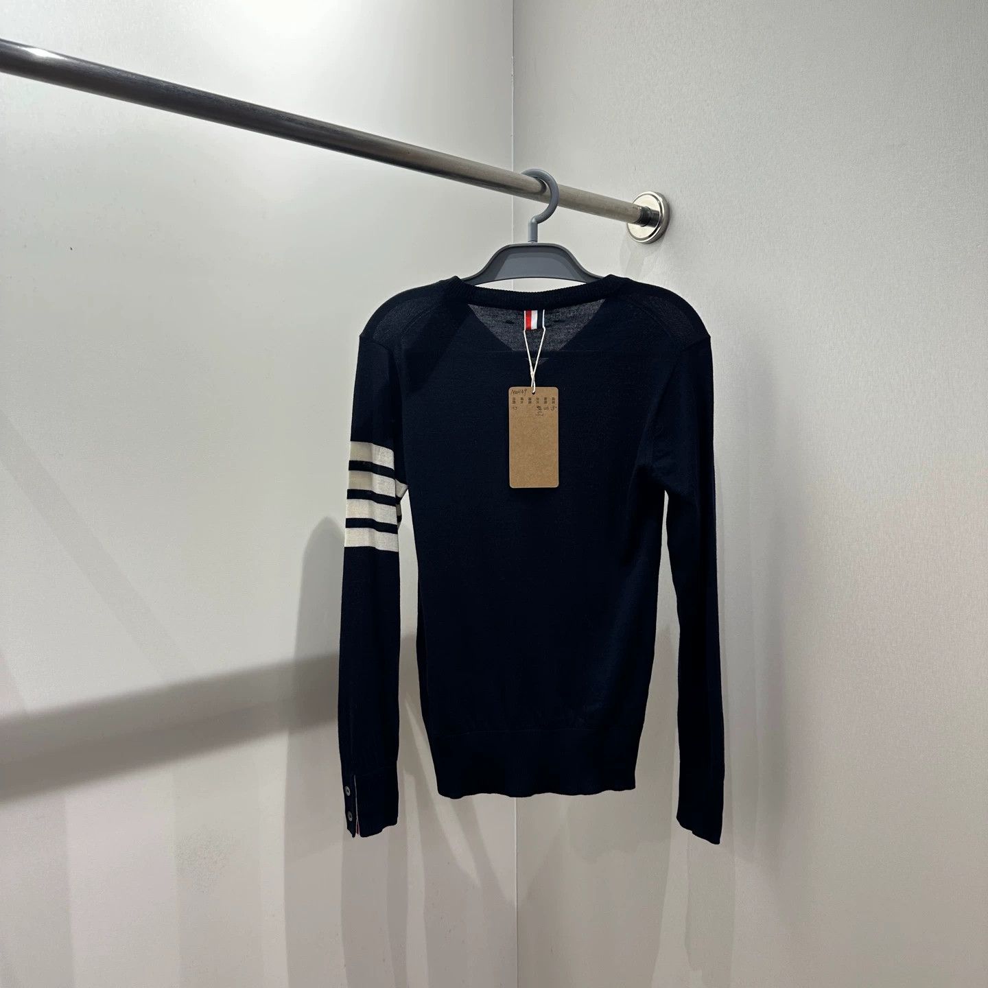 Thom Browne Thom Browne 4-Bar V-neck Wool Knit 0/00 Size XS / US 0-2 / IT 36-38 - 2 Thumbnail