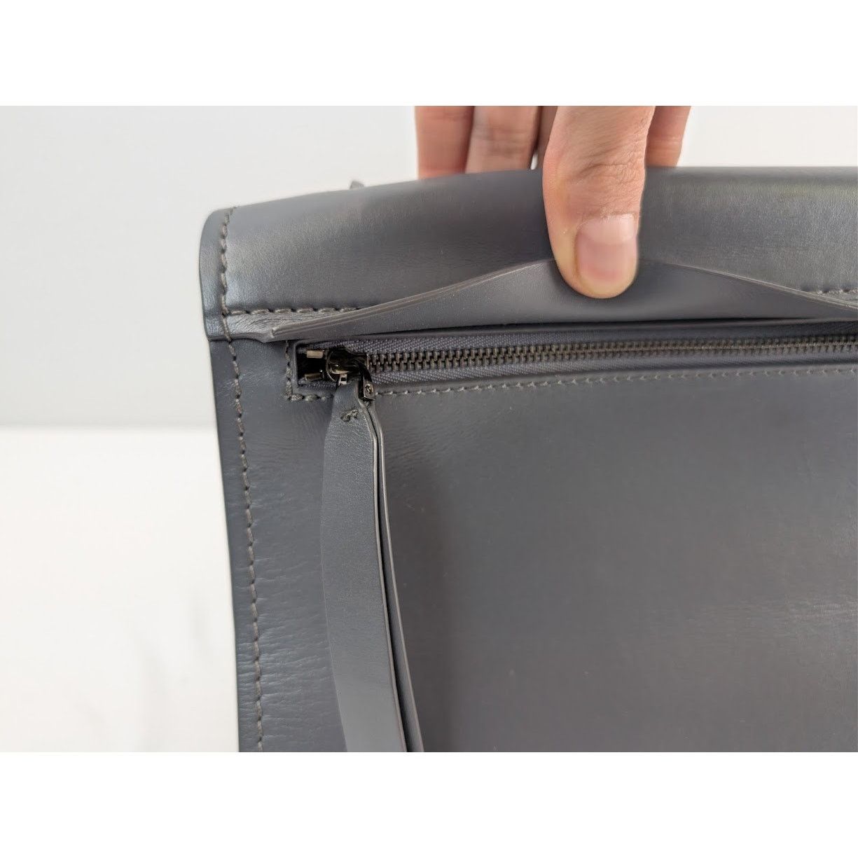 Off-White o1rshd1 Size: OS / Shoulder Bag in Gray Size ONE SIZE - 5 Thumbnail