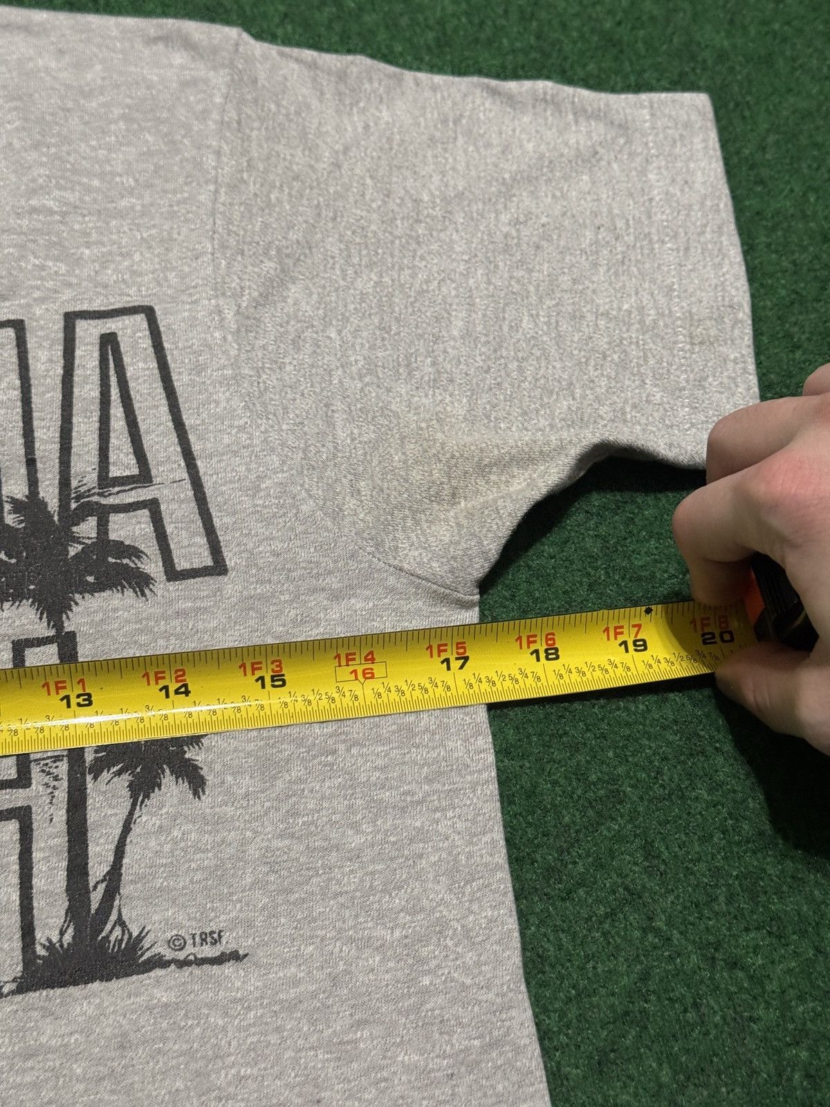 Vintage Vintage Daytona Beach Palm Tree 80s 17x25 Small T Shirt Size US S / EU 44-46 / 1 - 5 Thumbnail