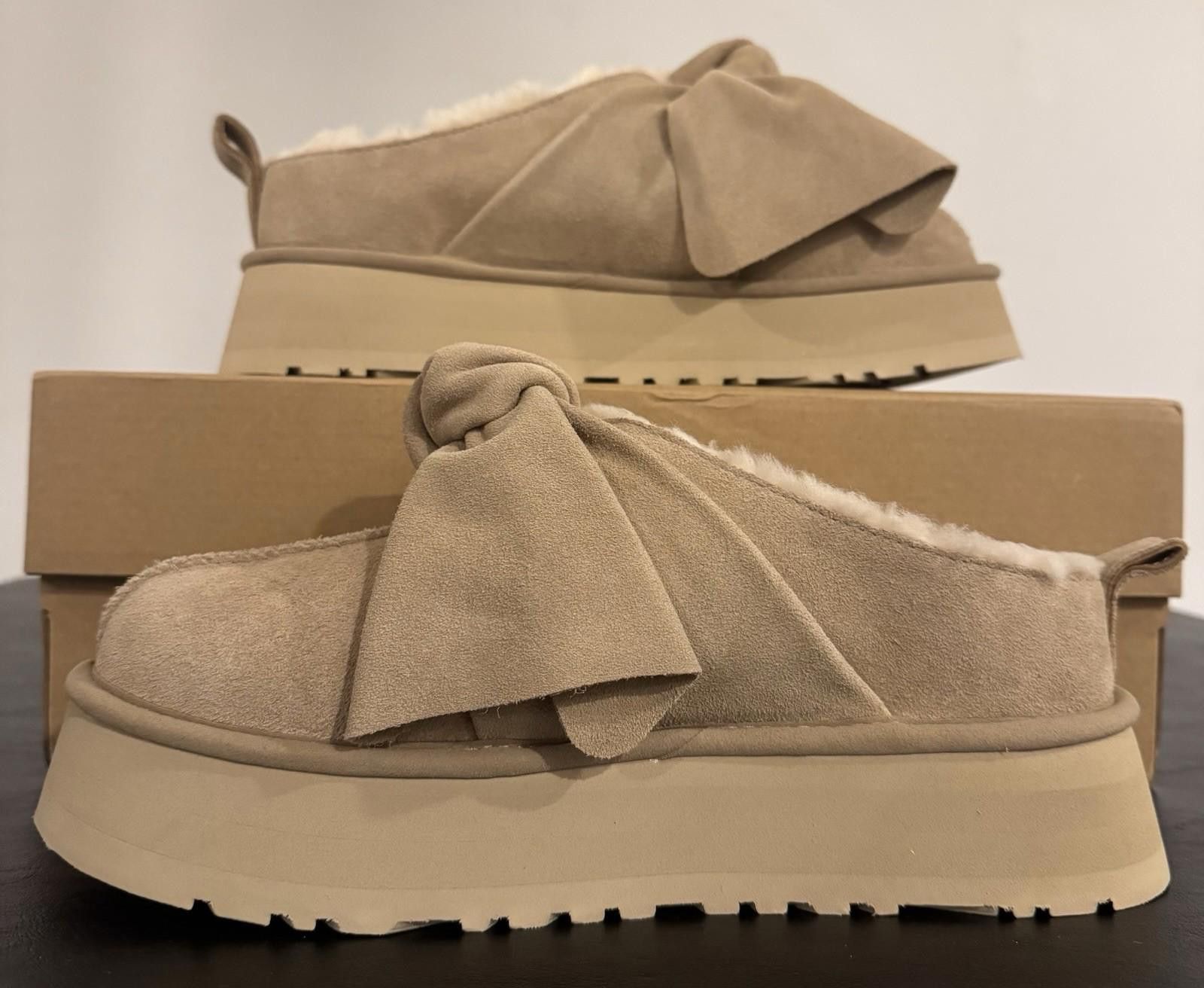 Ugg Size 9 Women’s UGG Platform Slip-On Bow Slipper - Sand - Size US 9 / IT 39 - 3 Thumbnail