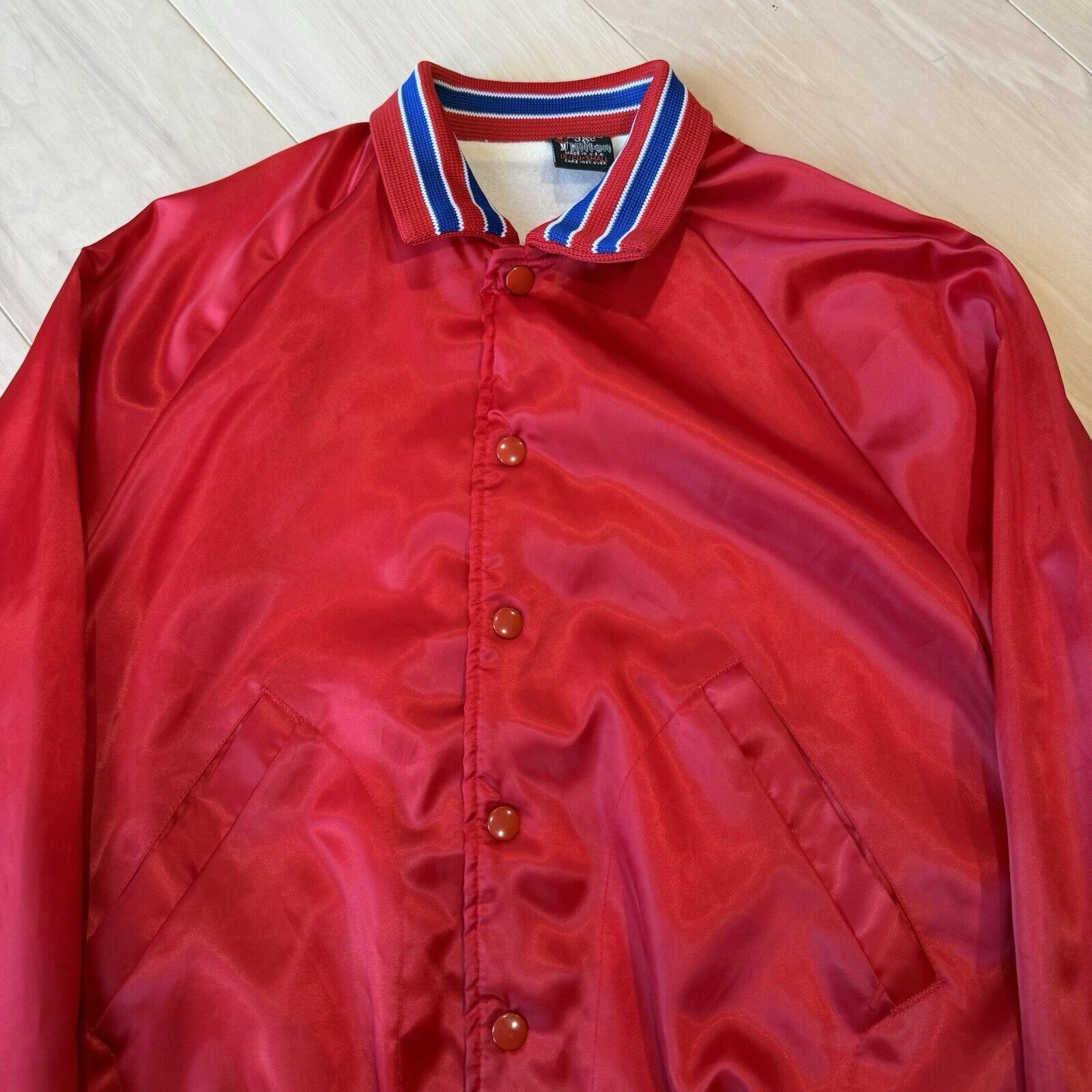 Vintage Vintage Music Unlimited Bomber Jacket S Red Satin 80s Movie Size US S / EU 44-46 / 1 - 3 Thumbnail