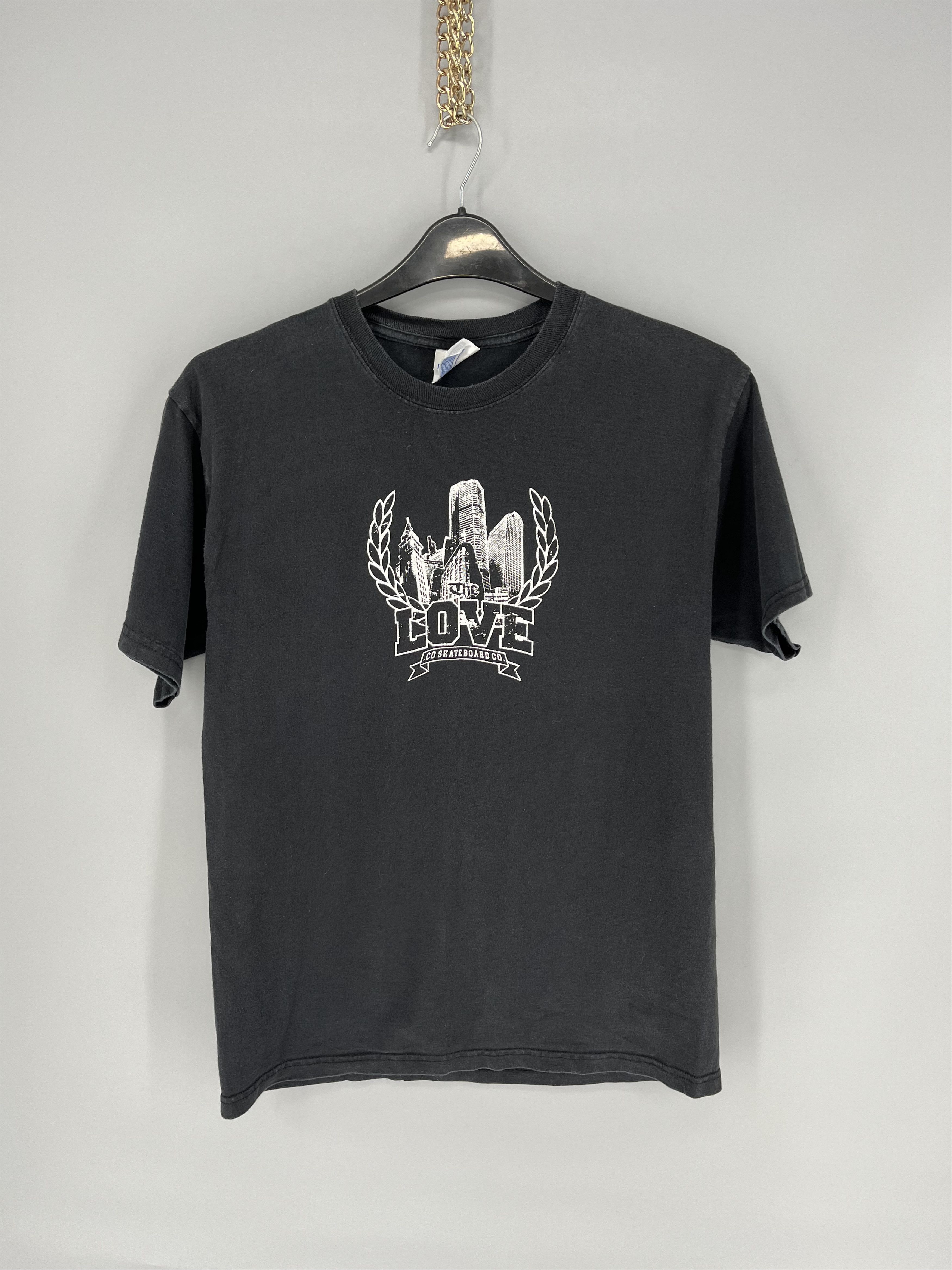 Think Skateboards Rare Design Vintage Love Skateboard T-shirt 90s Size US S / EU 44-46 / 1 - 1 Thumbnail