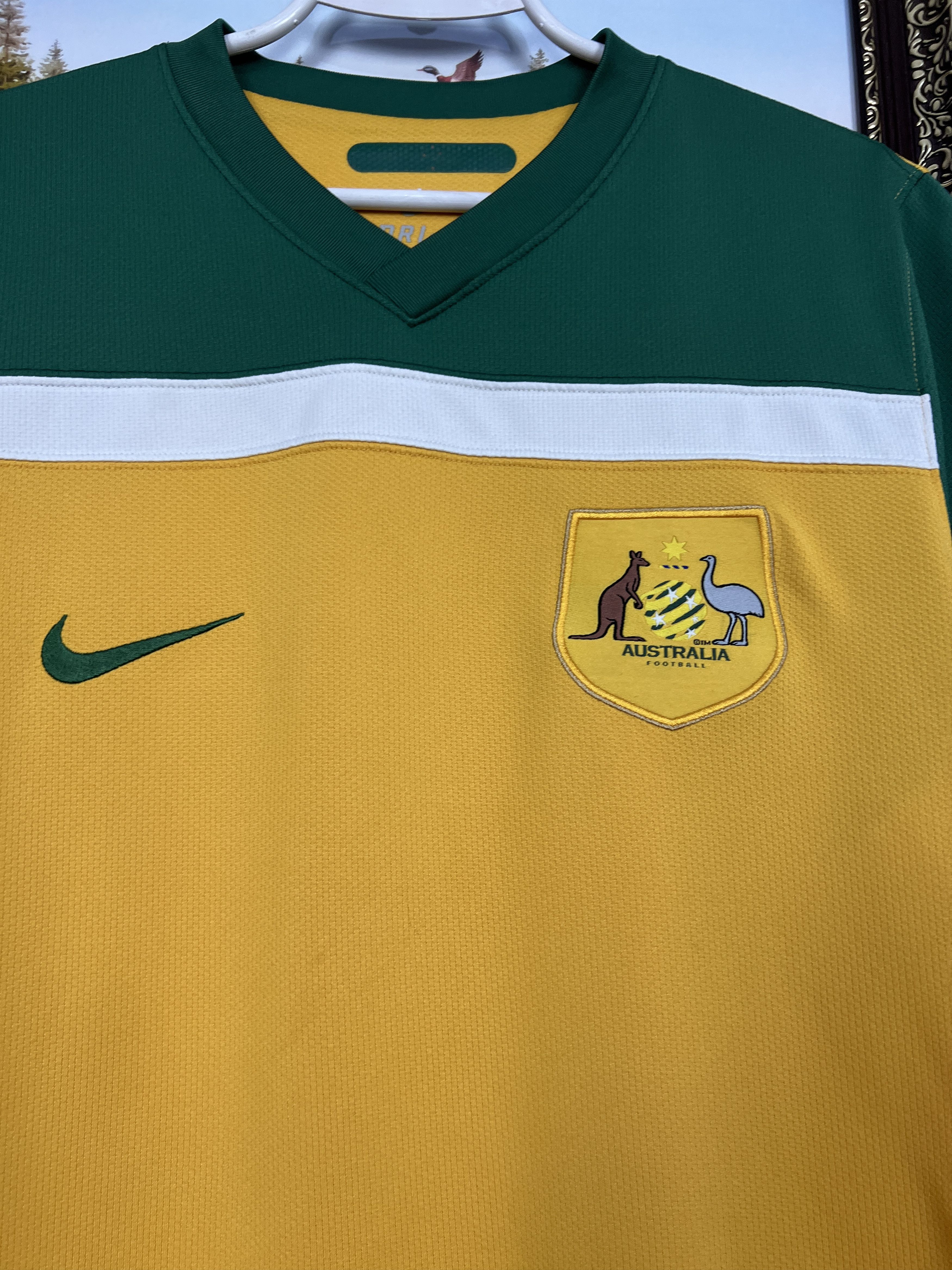 Nike Australia Home football shirt 2010 Soccer Nike Jersey Men Size US L / EU 52-54 / 3 - 3 Thumbnail