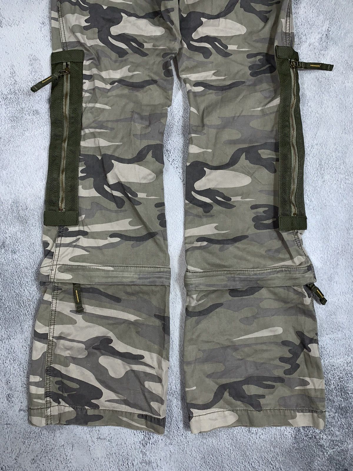 Japanese Brand × Vintage Vintage Y2K Low Rise camo flared zip pants AvantGarde japan Size 28" / US 6 / IT 42 - 10 Thumbnail