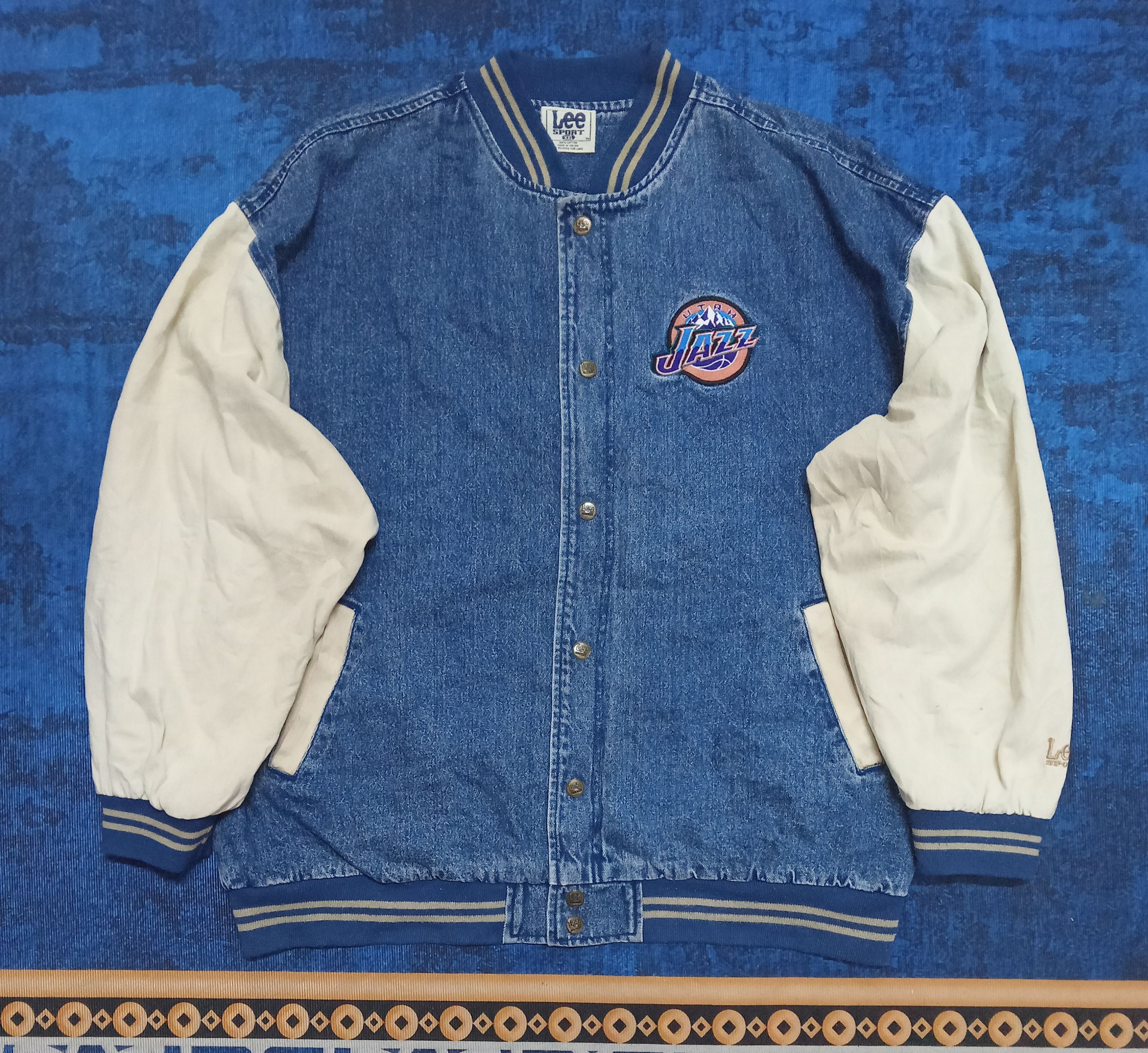 Lee Lee Sport x Utah Jazz Denim Varsity Vintage Jacket Size US XXL / EU 58 / 5 - 1 Thumbnail