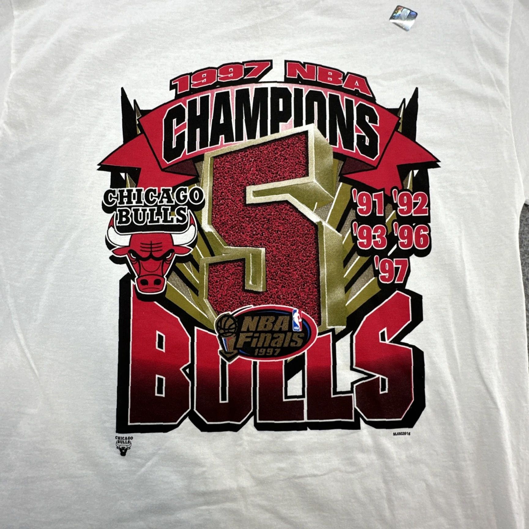 Vintage VINTAGE Chicago Bulls 1997 NBA Finals T-Shirt XL 5 Time Champions Nike Shirt Mens Size US XL / EU 56 / 4 - 2 Thumbnail