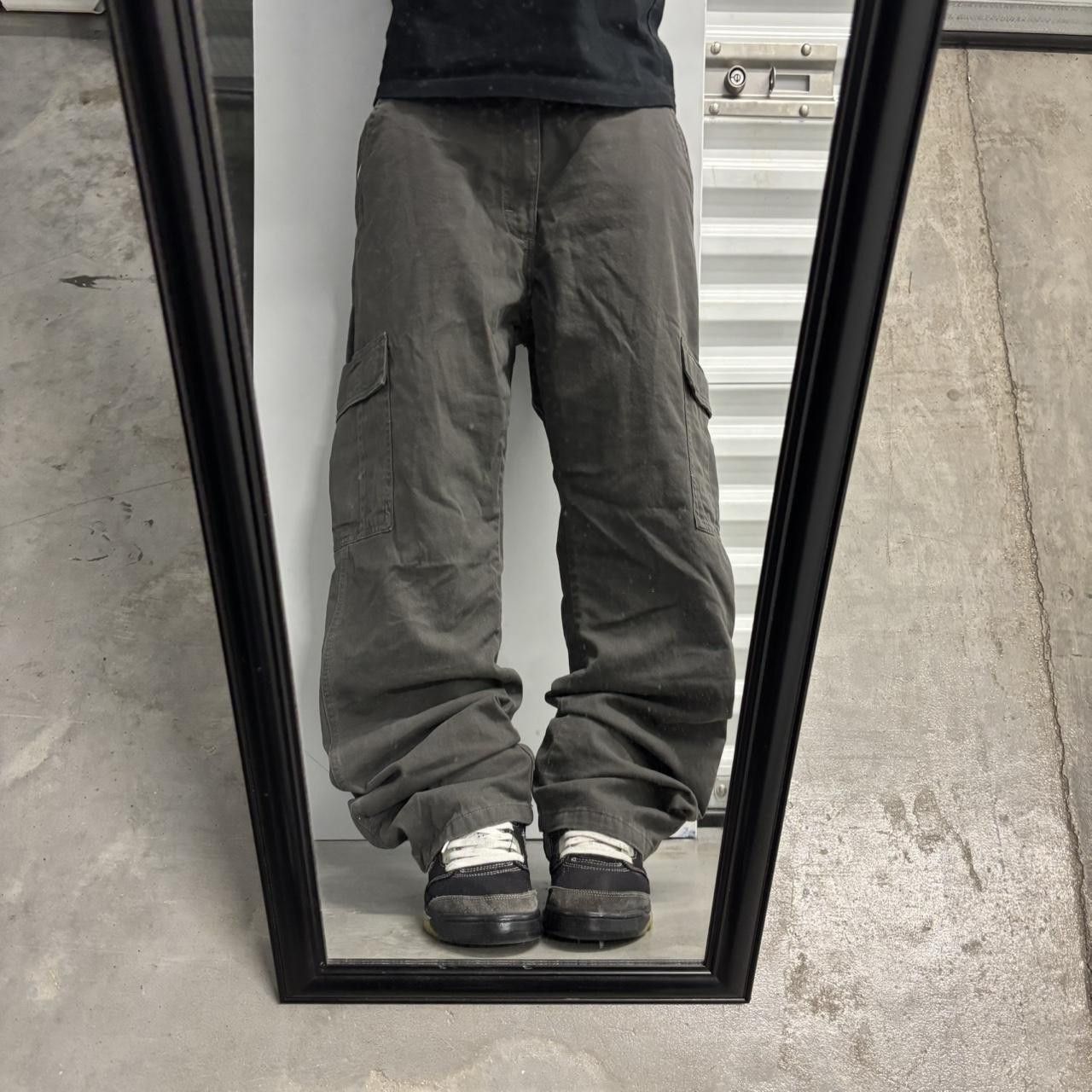 Vintage Crazy Vintage Y2K/2000s Grey Earth Tone Streetwear Skater Cargo Pants! 34x32 Size US 34 / EU 50 - 1 Thumbnail