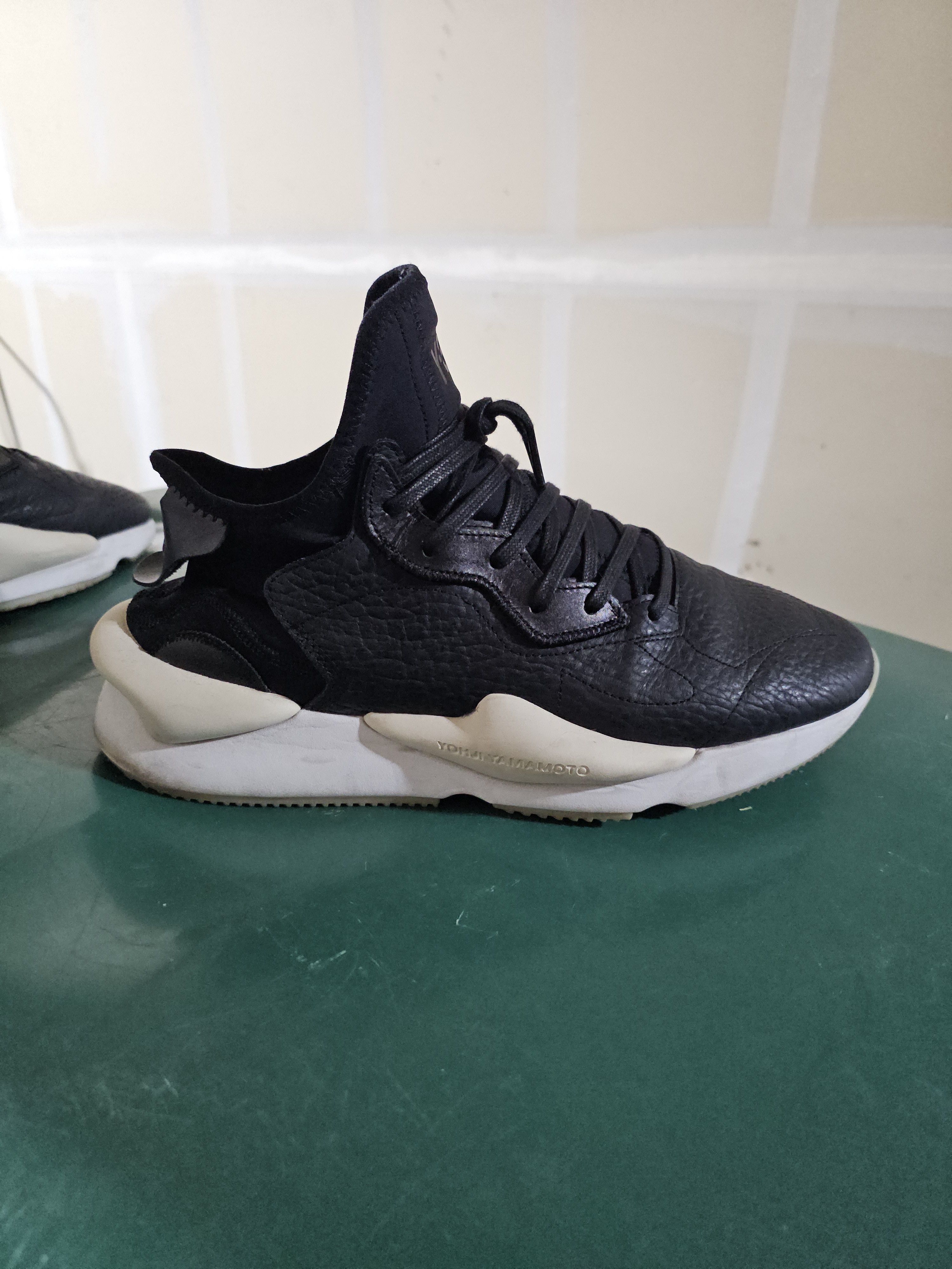 Y-3 × Yohji Yamamoto Y-3 Kaiwa Black Size US 12.5 / EU 45-46 - 2 Thumbnail