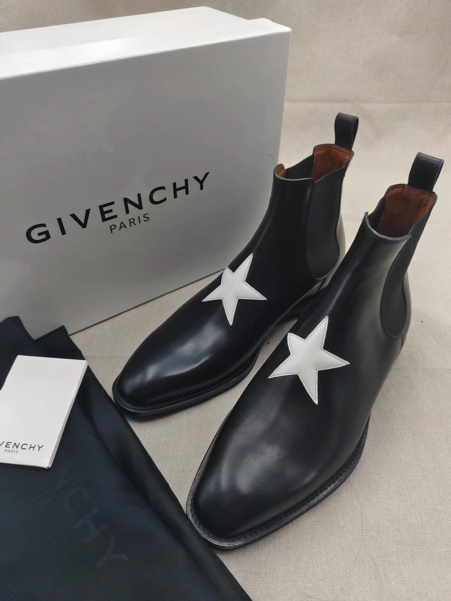 Givenchy Givenchy Men's Classic 5-star All Leather Chelsea Boots Size US 8.5 / IT 38.5 - 1 Thumbnail