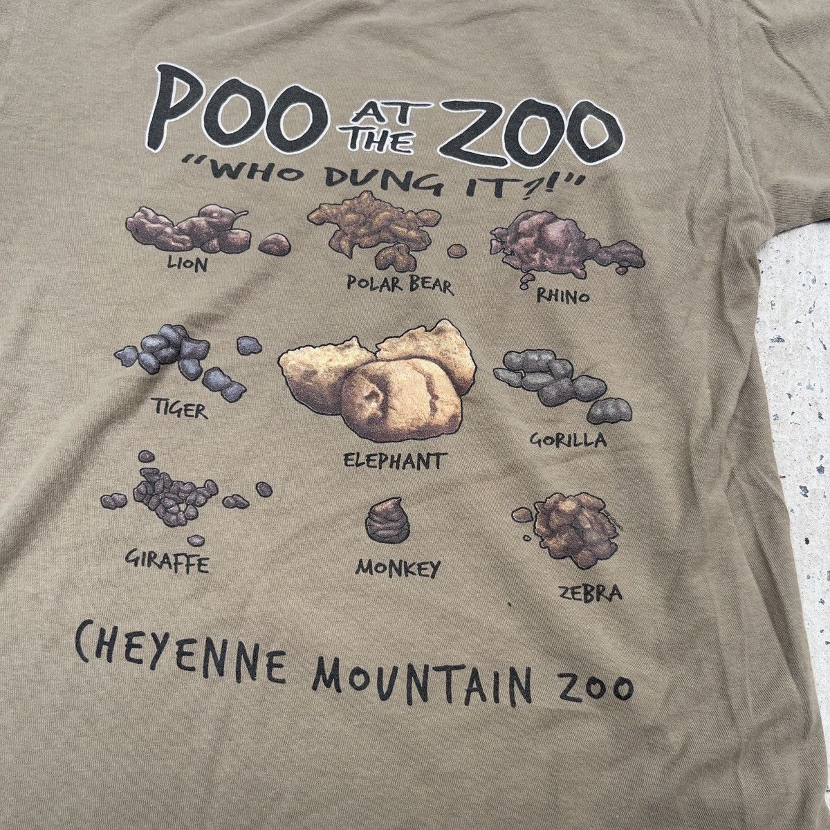 Vintage Vintage Y2K POO AT THE ZOO Shirt Size US XXL / EU 58 / 5 - 3 Thumbnail