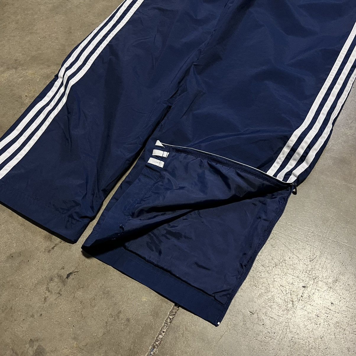 Adidas Vintage Adidas Track Pants Wide Leg Baggy Warm Up 3 Stripe Size US 34 / EU 50 - 5 Thumbnail