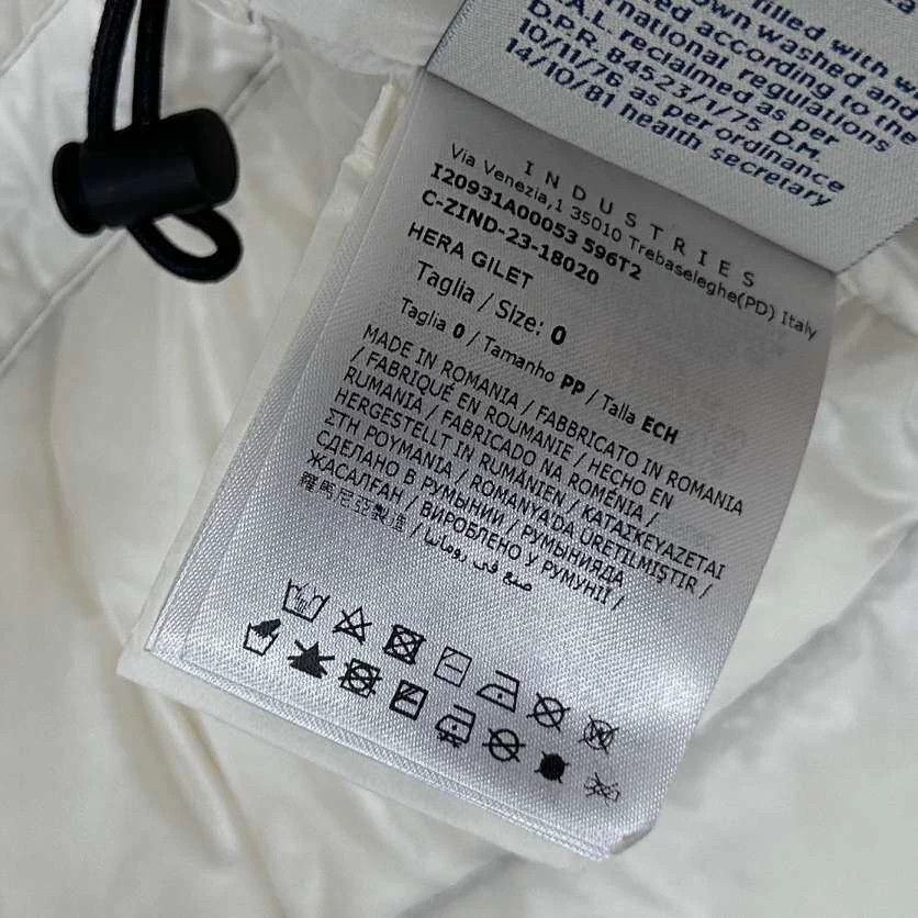 Moncler Moncler hera silver big logo belt down vest Size XS / US 0-2 / IT 36-38 - 4 Thumbnail