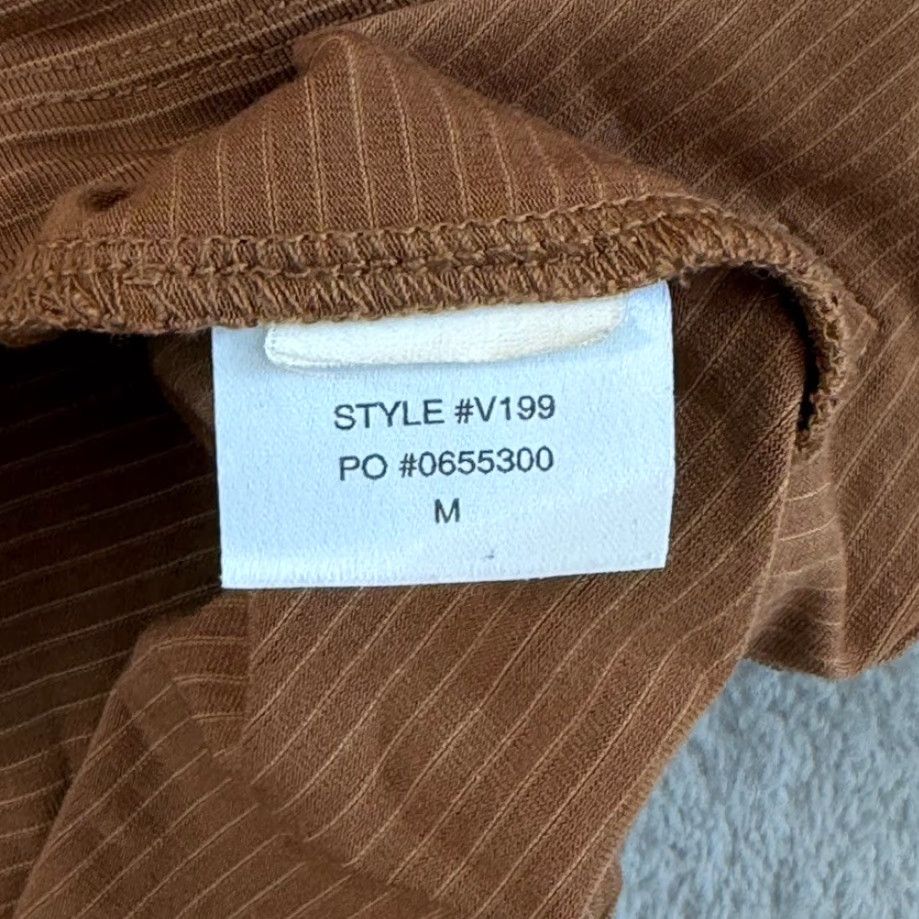 Vuori Vuori T-Shirt Brown M Regular Short Sleeve Crew Neck Pullover 1/4 Button Logo Performance Athletic Gym Activewear Size US M / EU 48-50 / 2 - 2 Thumbnail