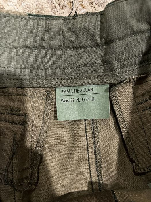 Vintage Gv gallery raspberry hills camo cargo shorts | Grailed