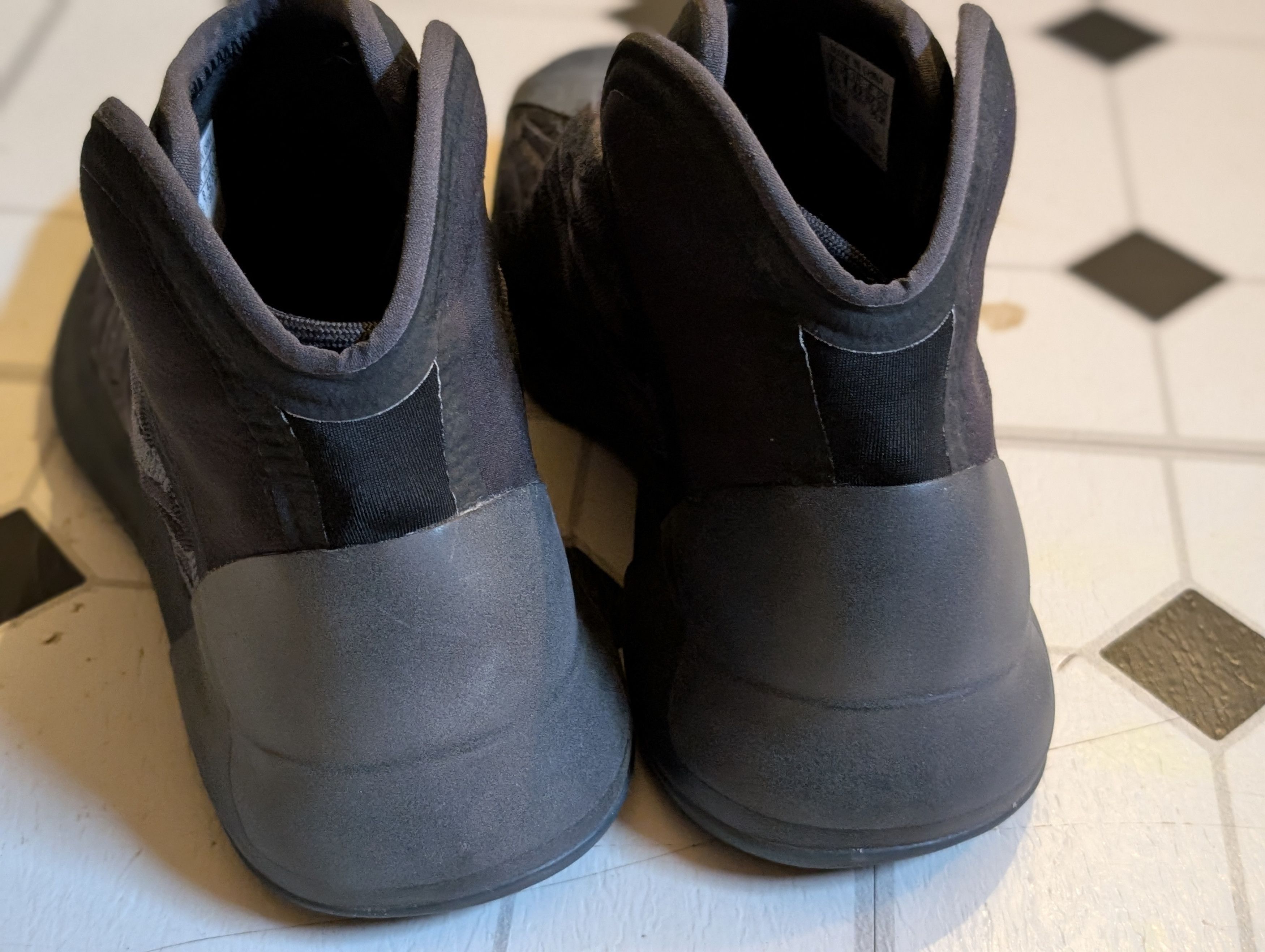 Adidas × Yeezy QNTM Onyx Size US 8.5 / EU 41-42 - 4 Thumbnail