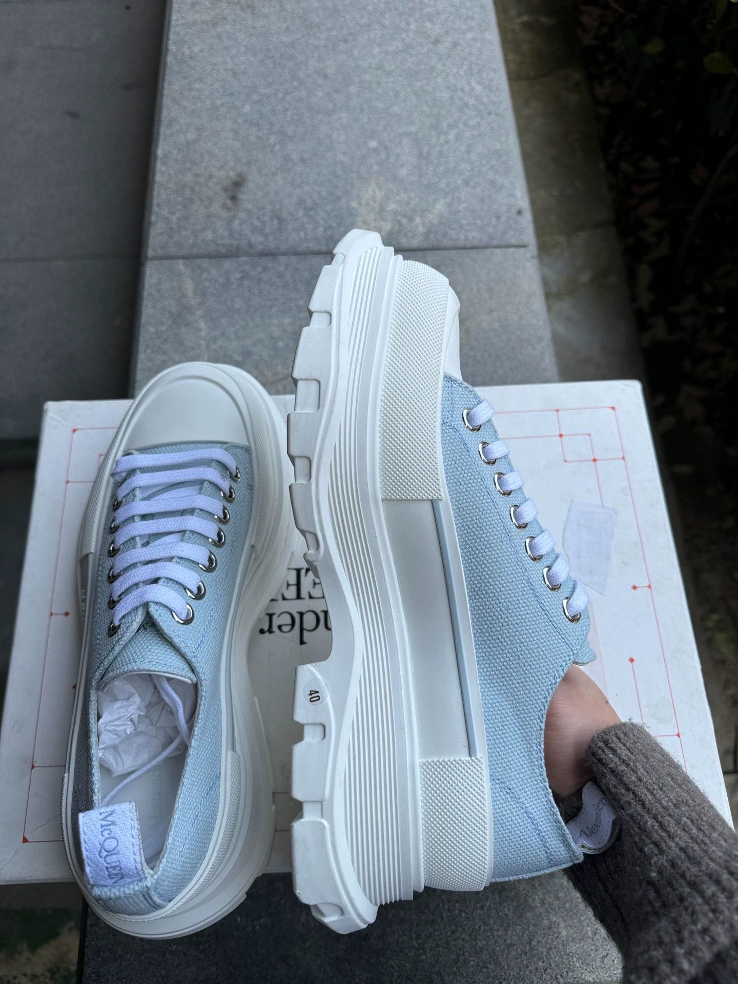 Alexander McQueen Alexander McQueen Tread Slick low top sky blue 40 Size US 9.5 / IT 39.5 - 8 Thumbnail