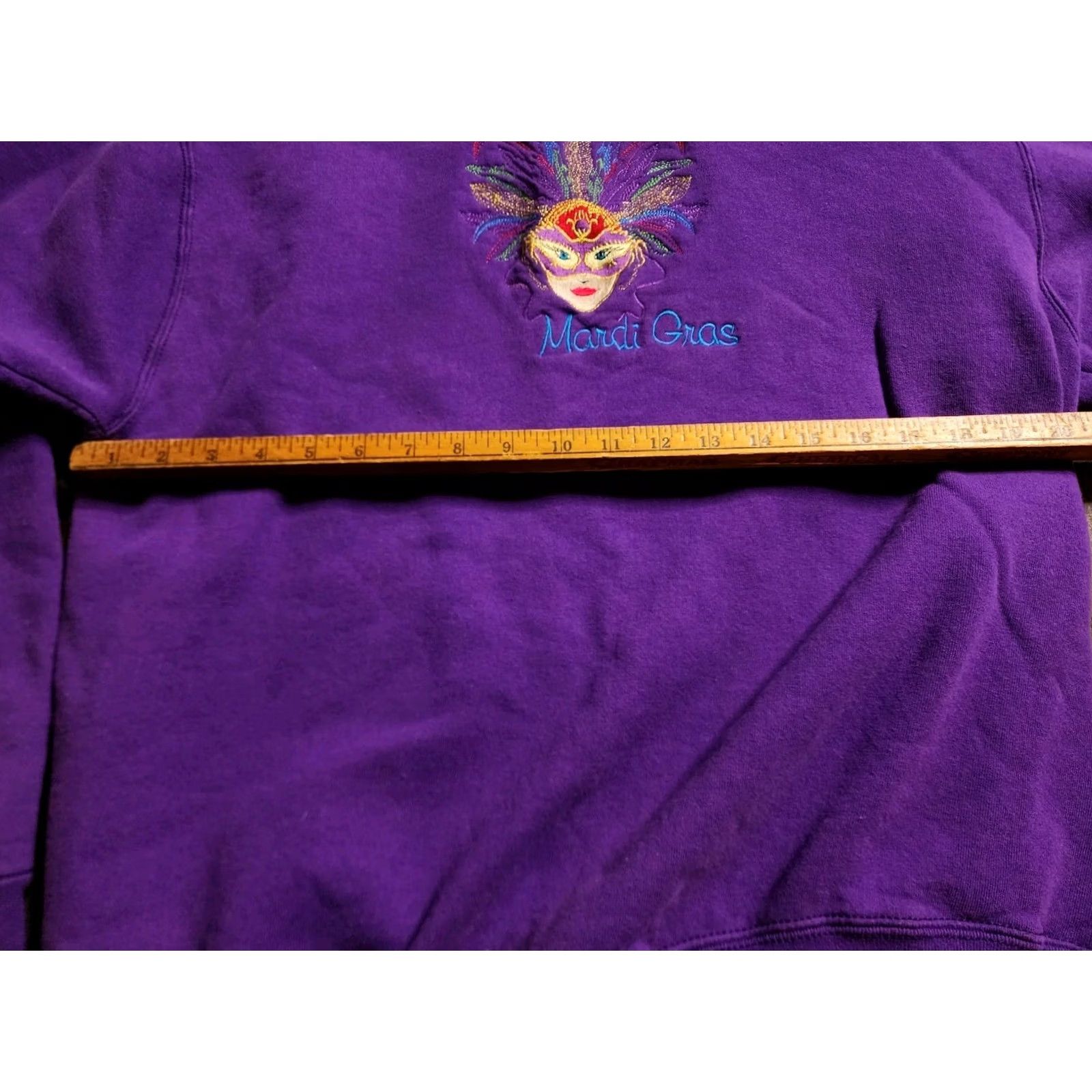 Fruit Of The Loom Vintage Fruit of the Loom Sweatshirt Mens XL New Orleans Mardi Gras Embroidered Distress Purple Crew Neck Pullover City Holiday Retro USA Size US XL / EU 56 / 4 - 4 Thumbnail