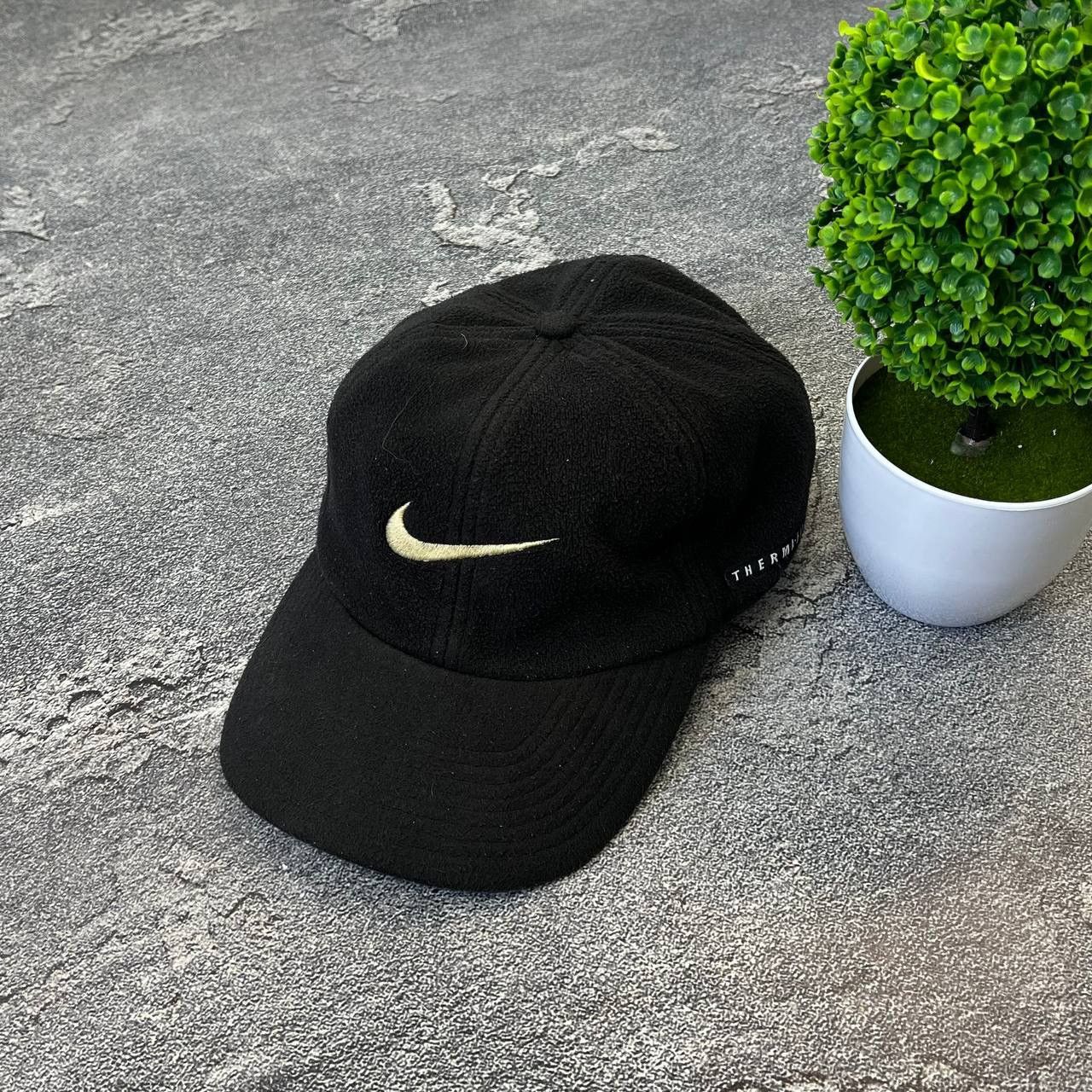 Nike Vintage Black Nike 90s Therma Fit Fleece Cap Hat Size ONE SIZE - 1 Thumbnail