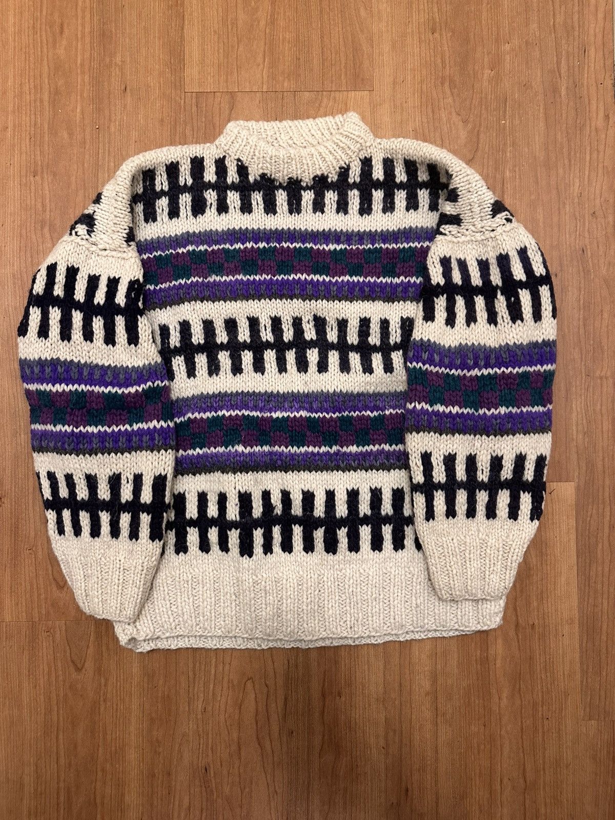 Vintage Vintage handmade in Ecuador chunky knit 100% wool sweater Size US L / EU 52-54 / 3 - 1 Thumbnail