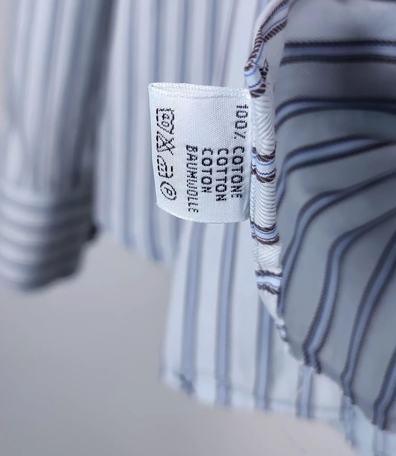 Balenciaga Balenciaga BB logo stripe vintage shirt Size US L / EU 52-54 / 3 - 9 Thumbnail