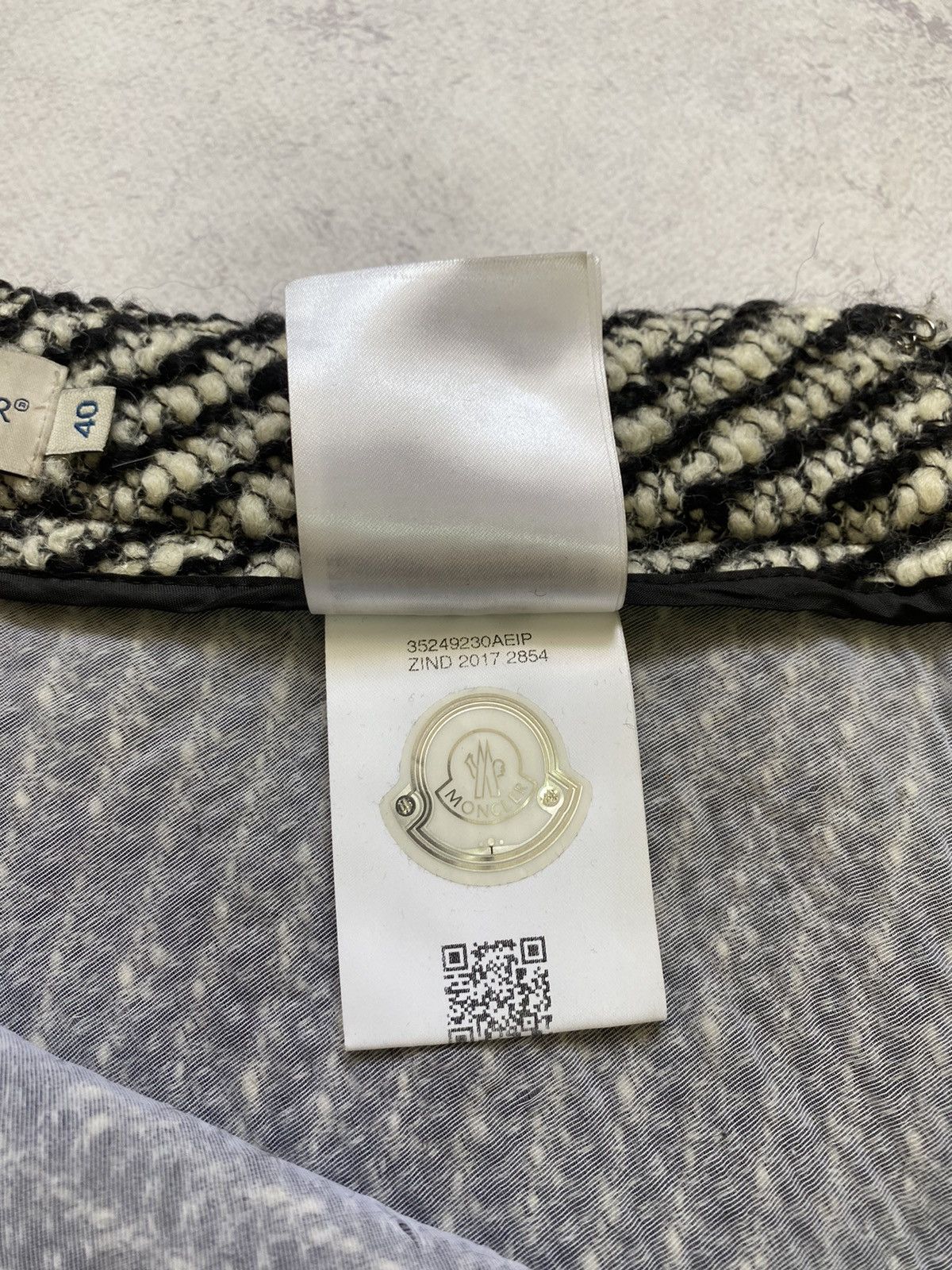 Moncler Moncler Womens Wool Black & White Mini Skirt Size 40 Size 27" / US 4 / IT 40 - 11 Thumbnail