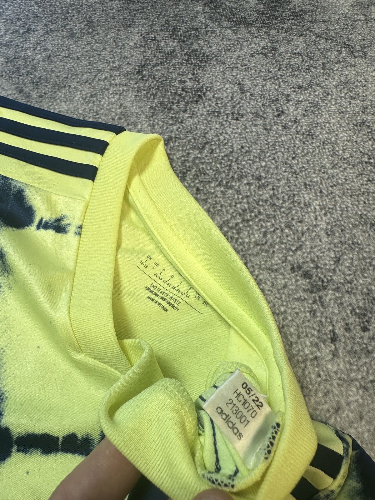 Adidas Adidas Leeds United Soccer Jersey Blokecore L 22/23 Rare Size US L / EU 52-54 / 3 - 5 Thumbnail