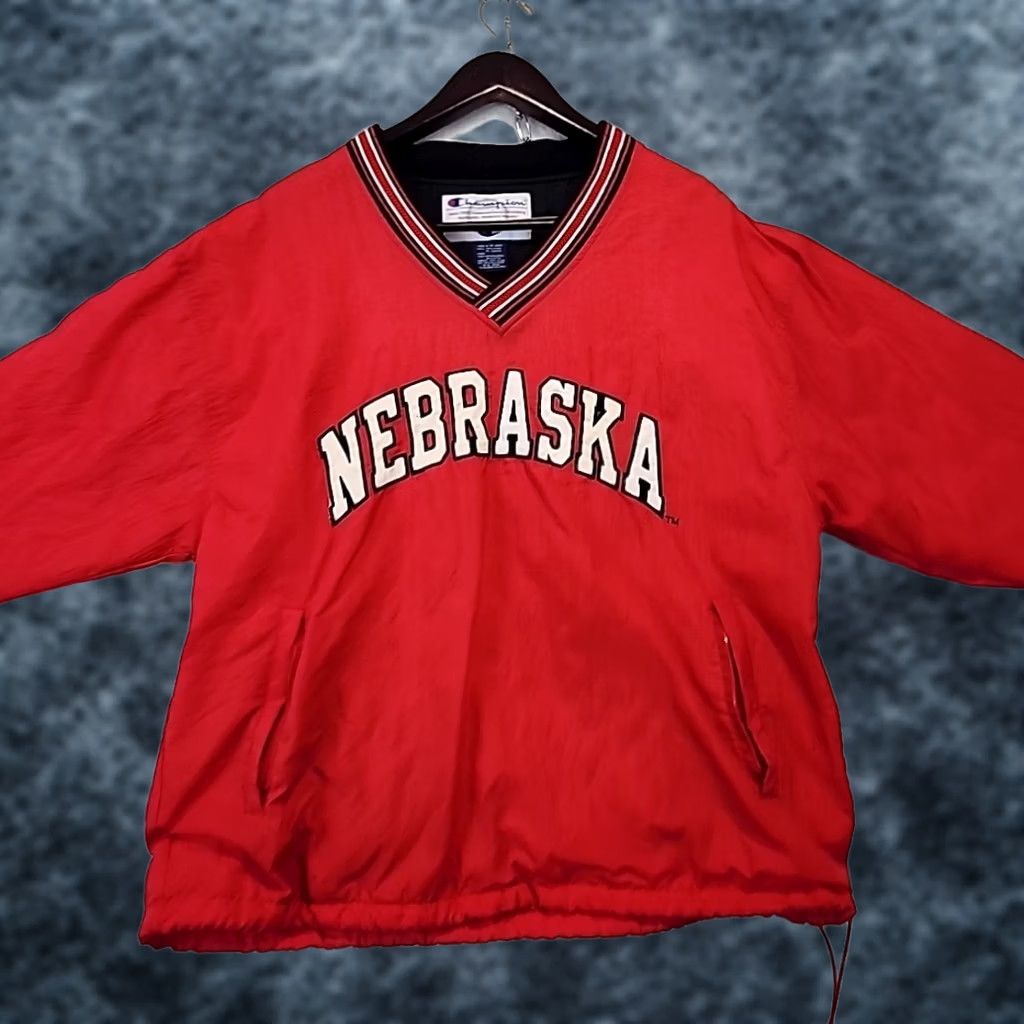 Champion VINTAGE Champion Nebraska Huskers V Neck Pullover Windbreaker Jacket Mens L Red Nylon Polyester Lining Logo 90s Sports NCAA Size US L / EU 52-54 / 3 - 1 Thumbnail