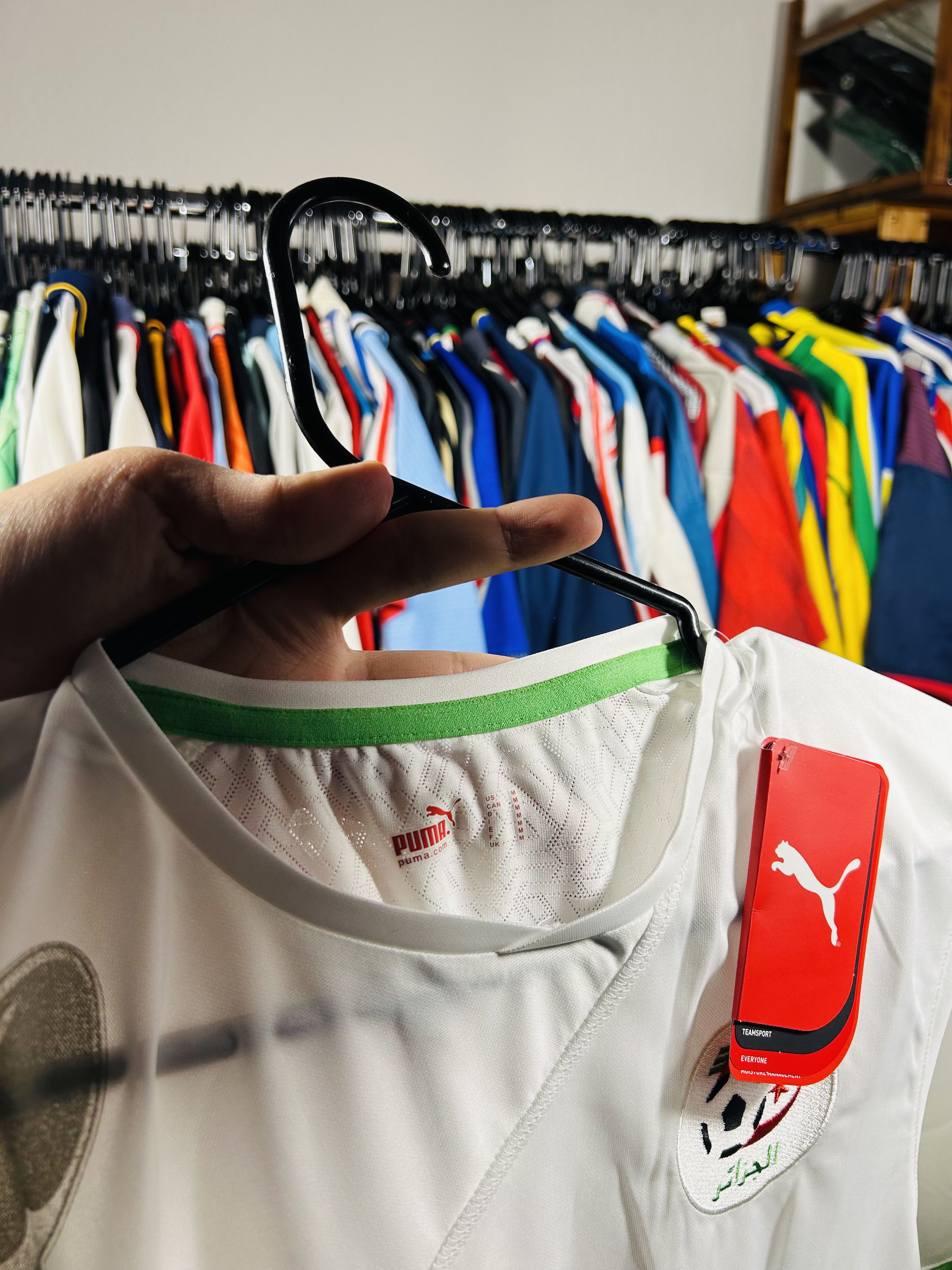 Puma Algeria 2010 home Jersey BNWT Size US M / EU 48-50 / 2 - 3 Thumbnail